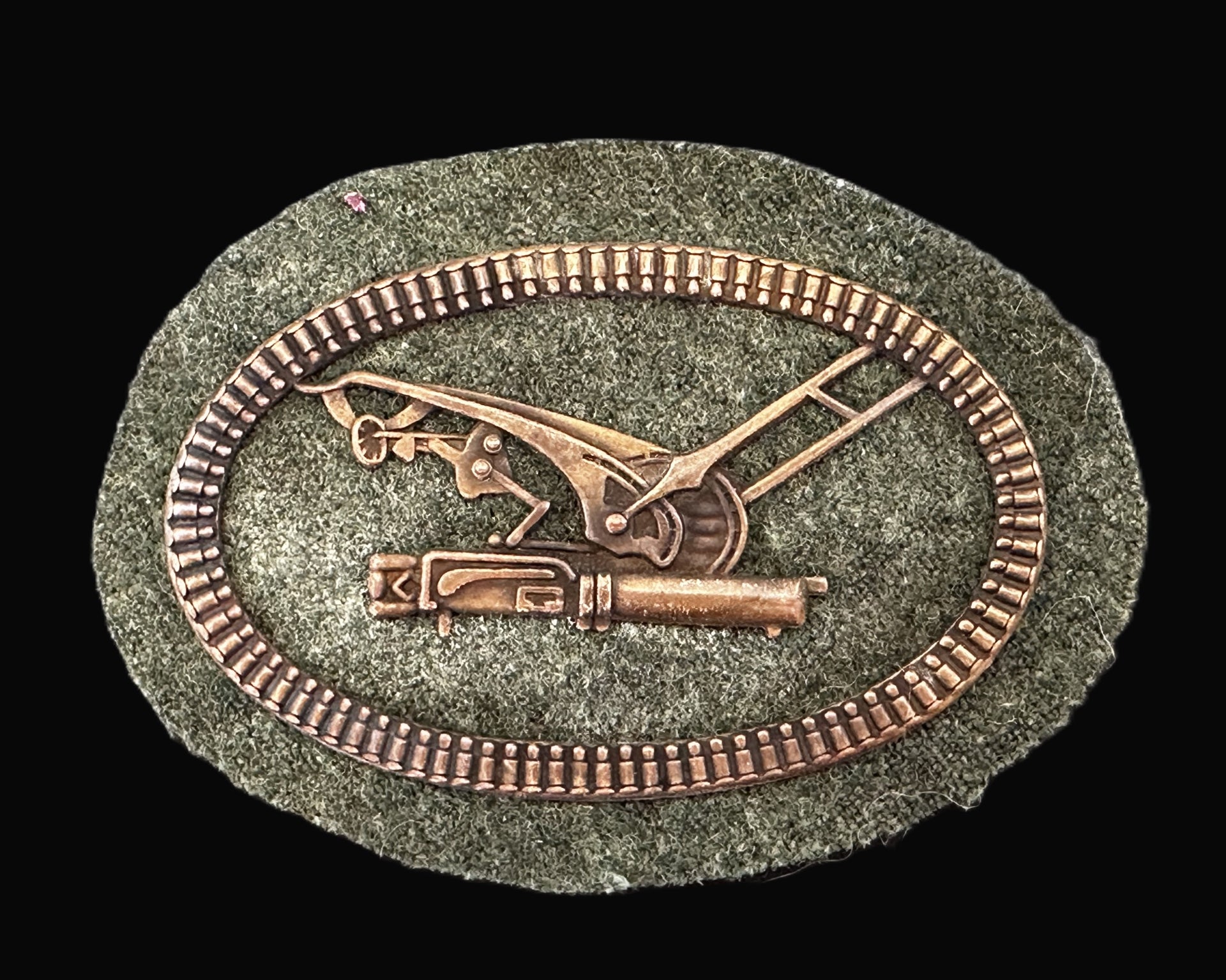 Imperial German Maxim Machine Gunner’s Arm Shield Badge – WWI