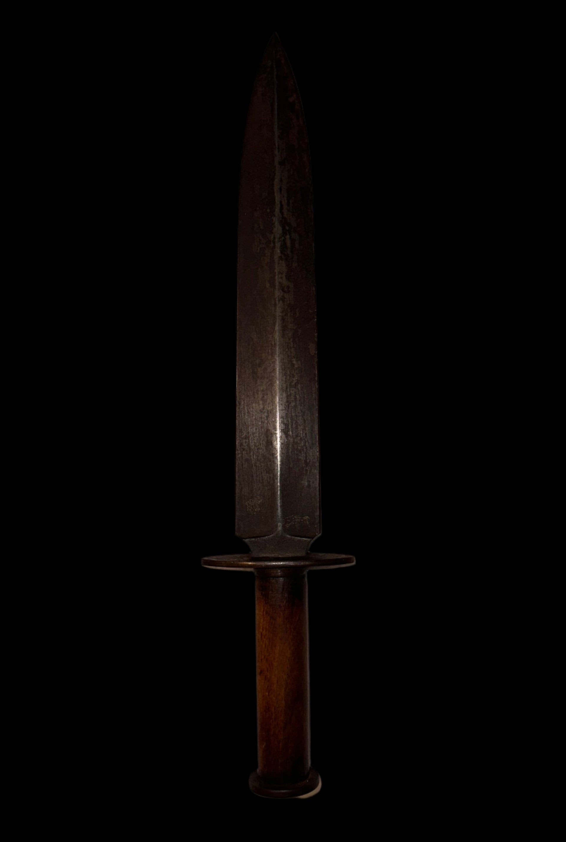 WWI-Era U.S. Model 1917 Trench Knife – Heavy Spearpoint Blade Turned Wood Grip