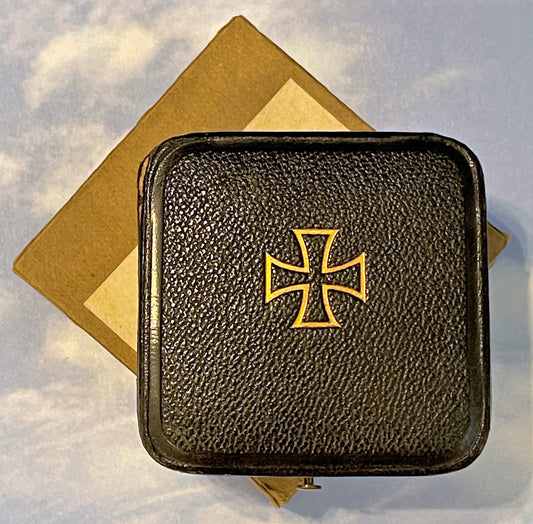 1914 Iron Cross 1st Class in Original Presentation Case and Cardboard Shipping Carton - Named to the Original Recipient - Derrittmeister Militaria Group