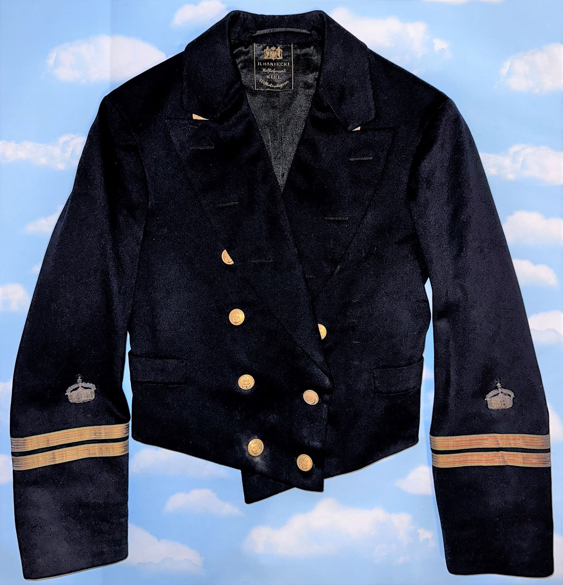 German Naval Dress Tunic for an Kapitän-leutnante - Derrittmeister Militaria Group
