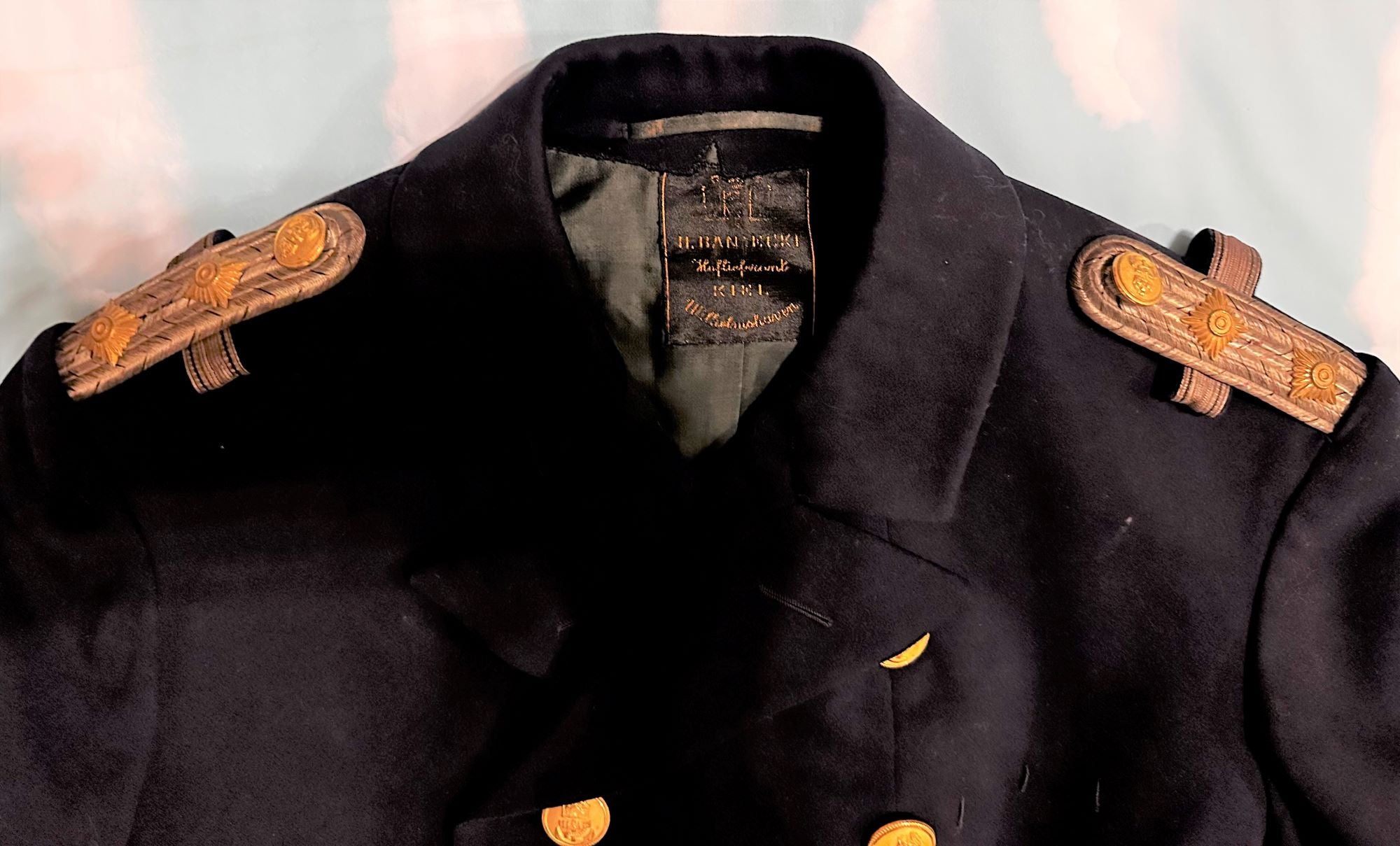 German Navy Frock Coat for Kapitän-leutnante - Derrittmeister Militaria Group