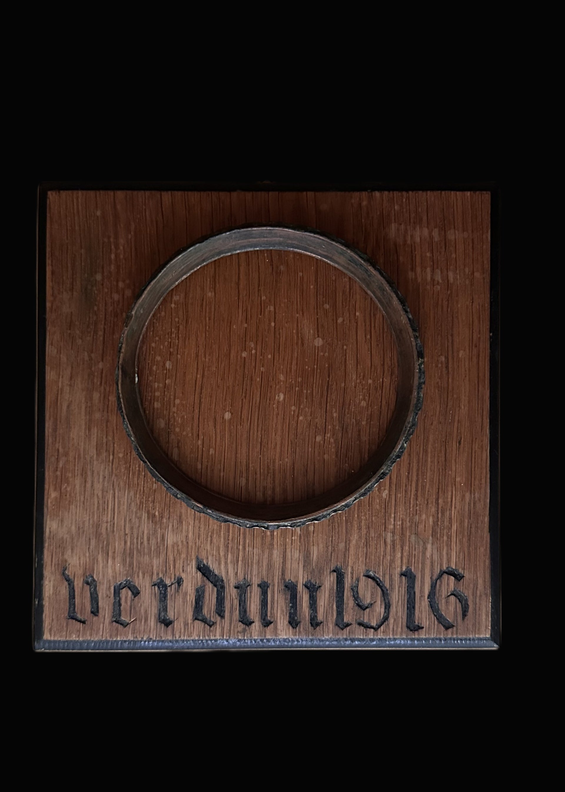 Artillery Shell Band Souvenir – Verdun 1916 Carved Oak Mount