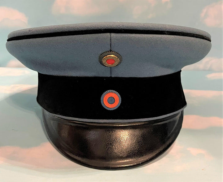 Oldenburg Schirmmutze for Officer who was a Graf in Dragoner Rgt Nr 19 - Derrittmeister Militaria