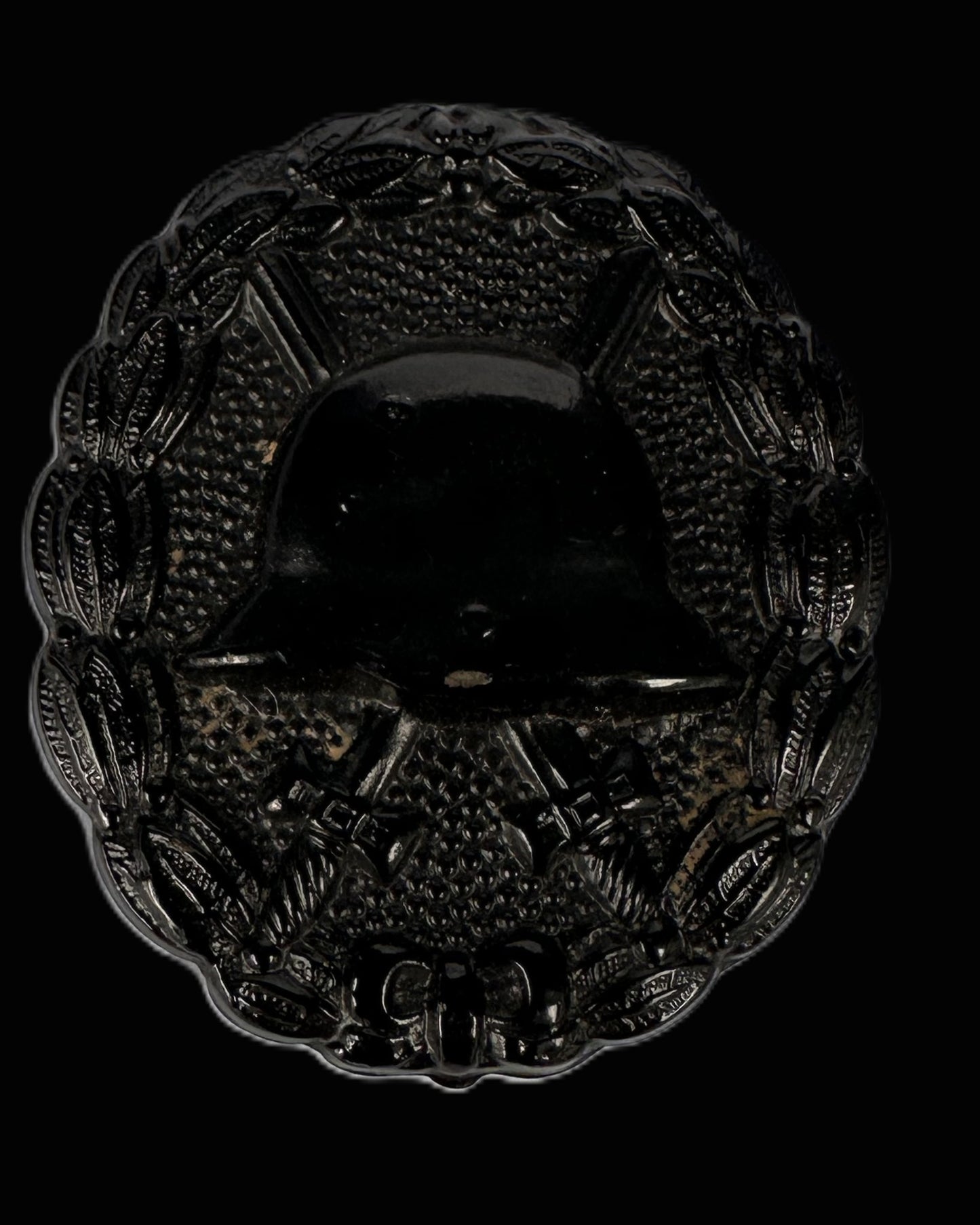 WWI German Black Wound Badge – Steel Grade with Pinback, Unmarked