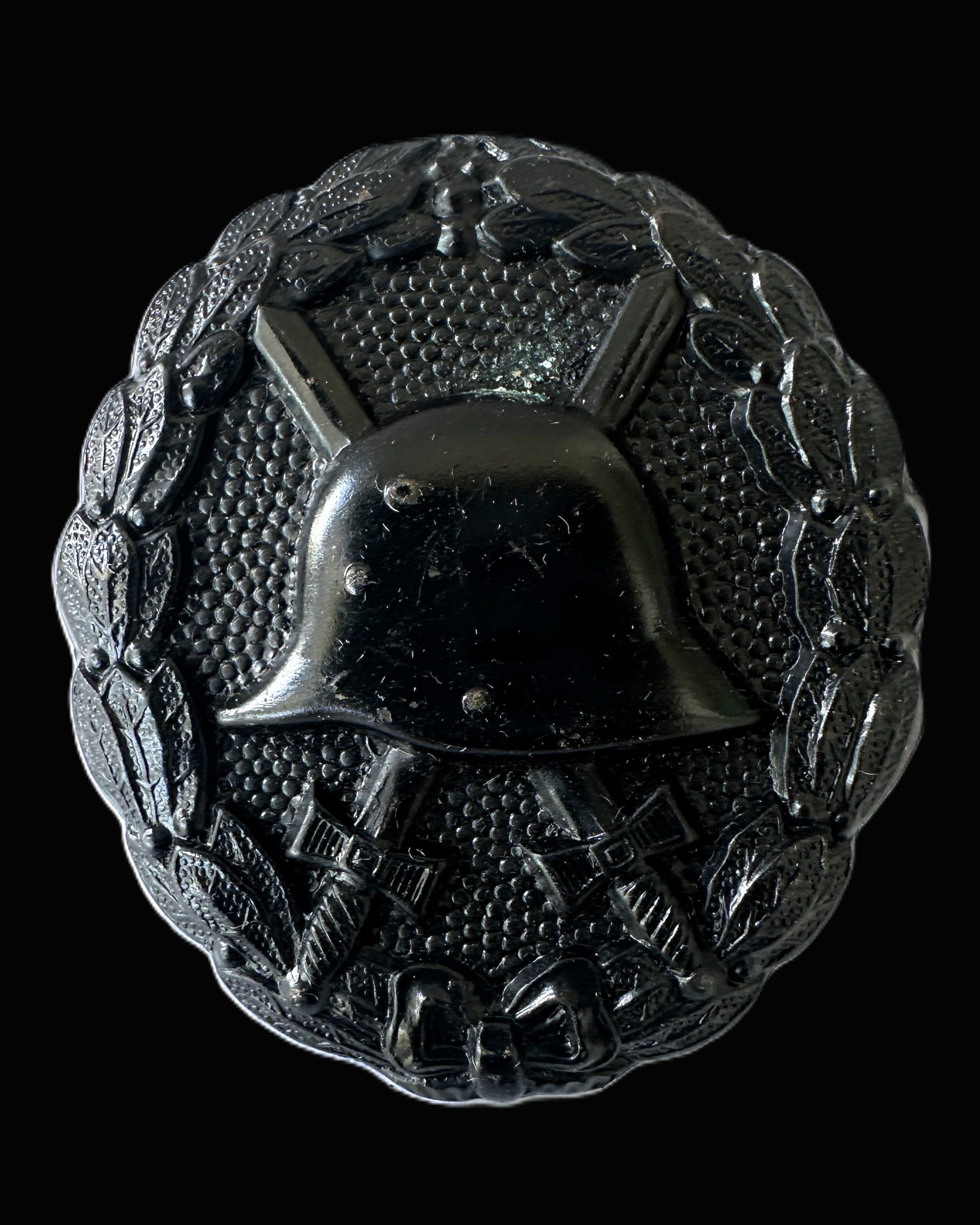 Imperial German WWI Black Wound Badge Verwundetenabzeichen Screw-Back 1918