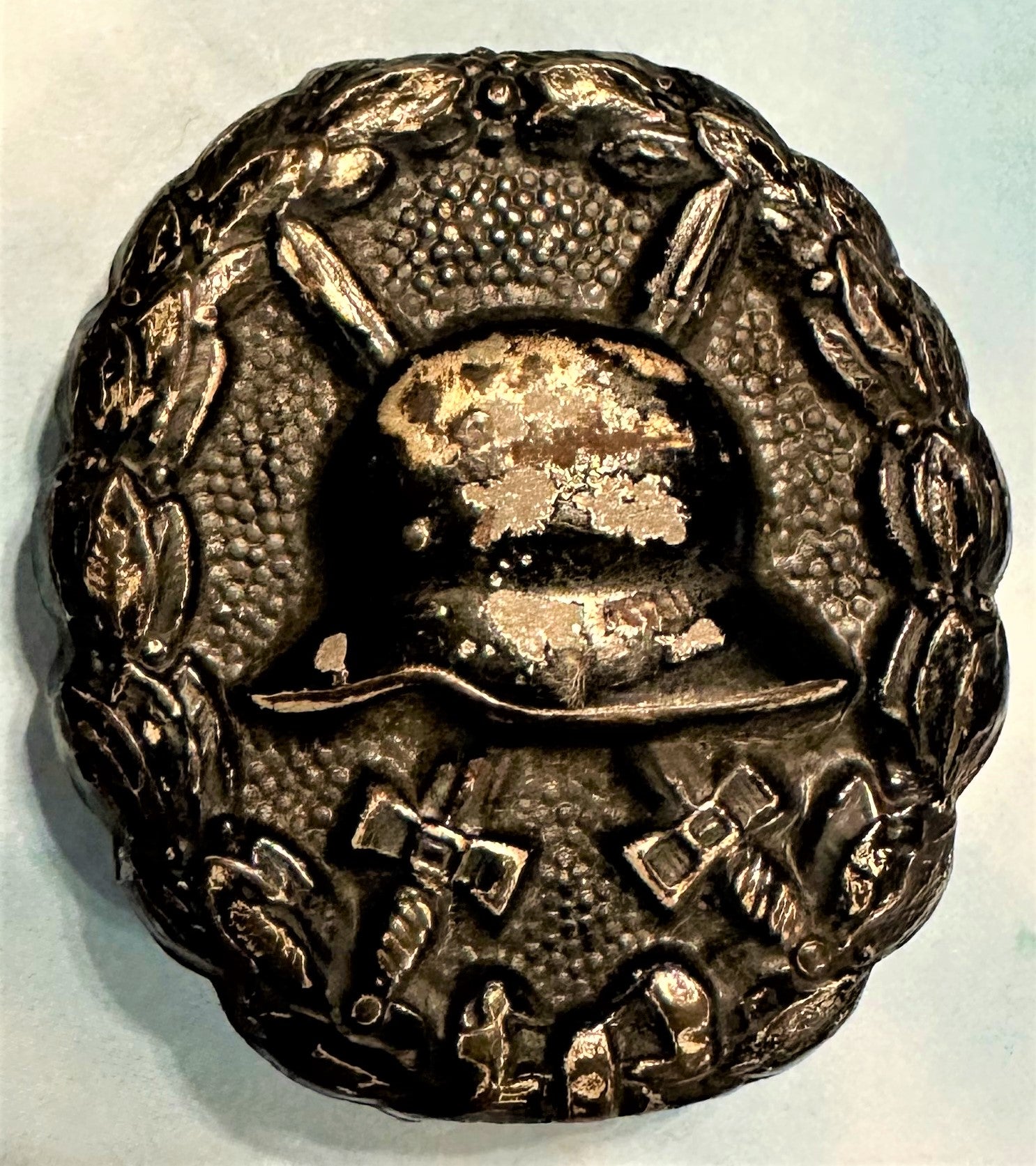 Black German WWI Army Wound Badge - A Badge of Bravery - Derrittmeister Militaria Group