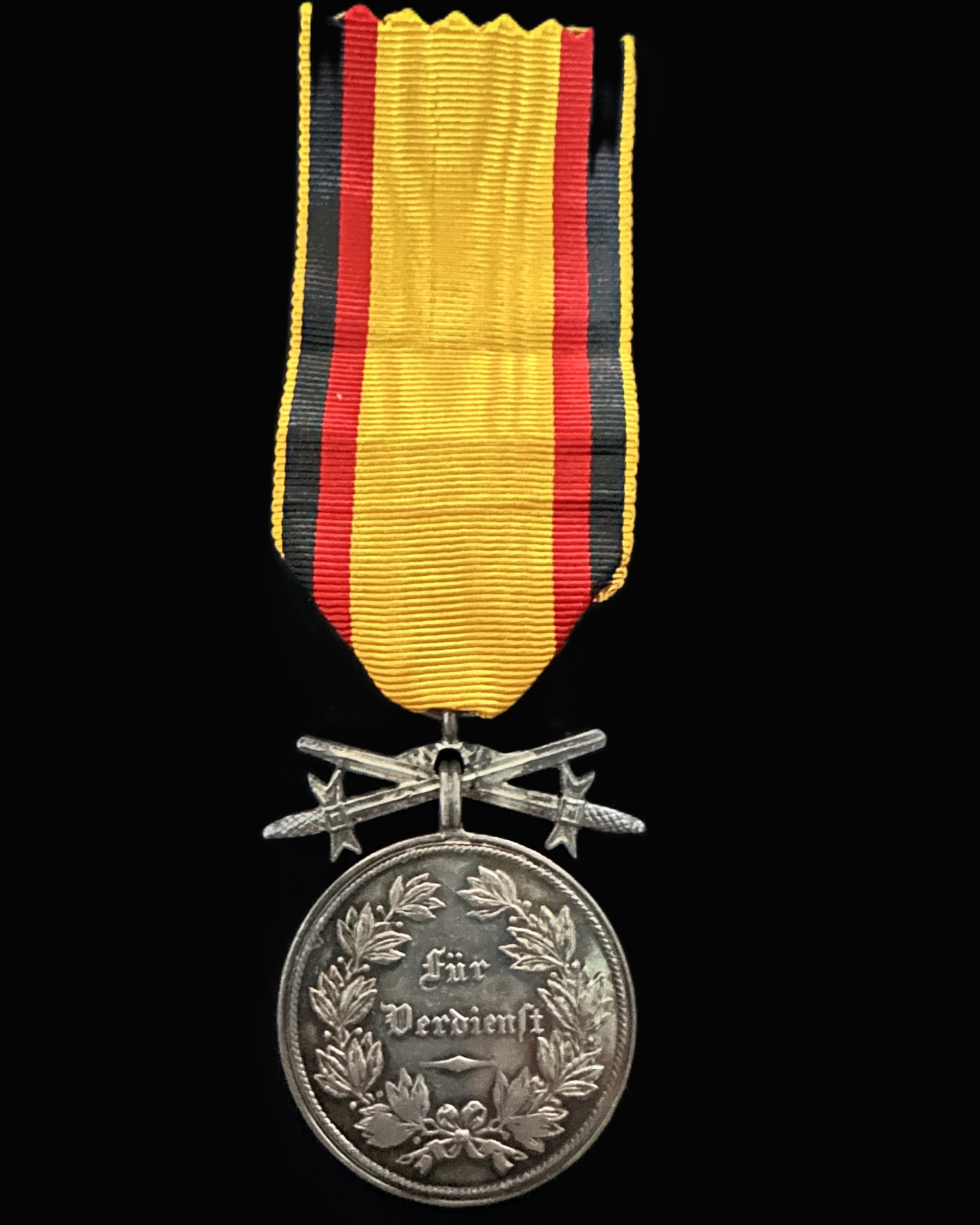 Saxony – Friedrich August Medal in Silver – World War I Issue with Original Ribbon