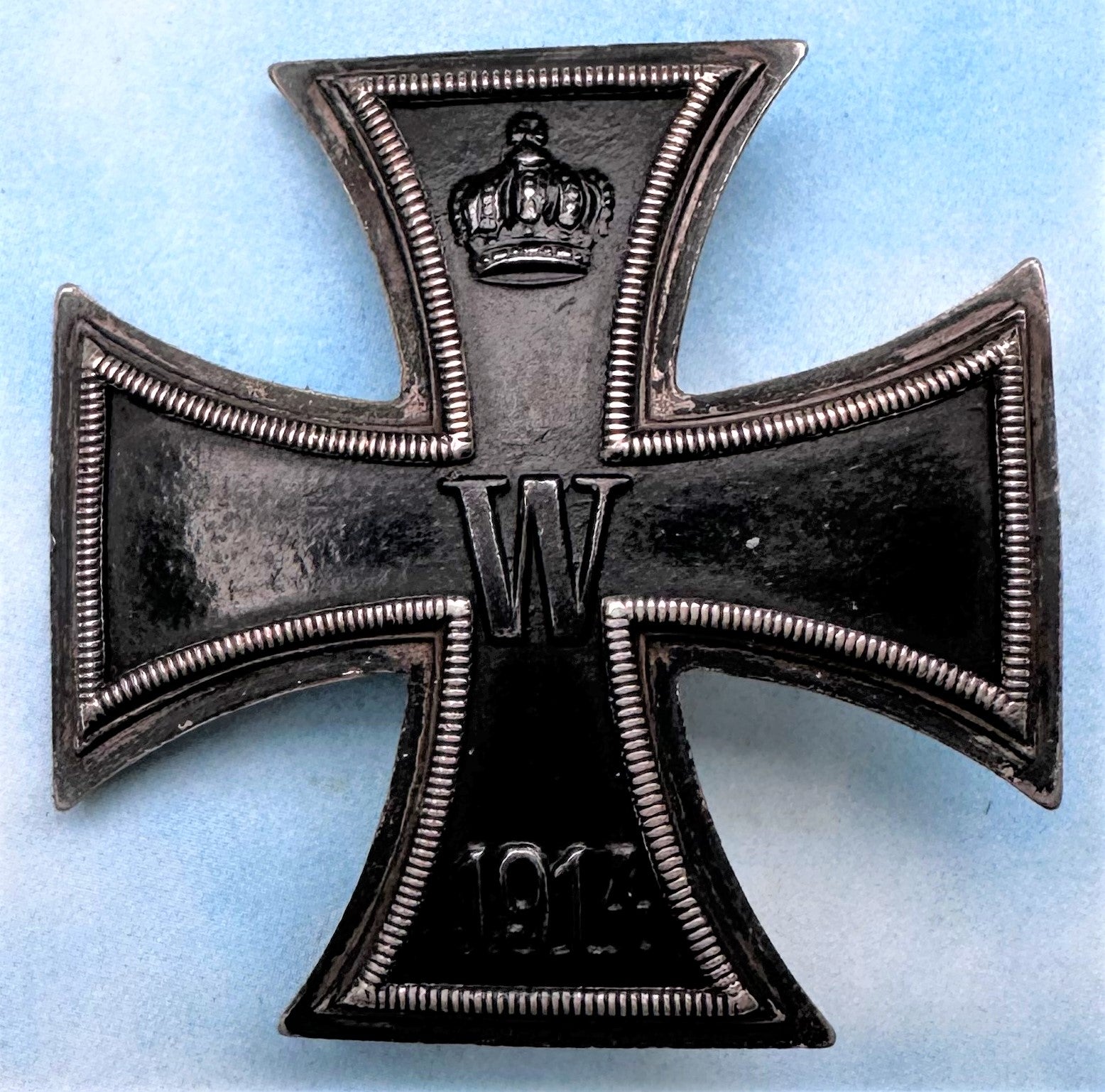 German 1914 Iron Cross 1st Class - Low Vaulted - .800 Silver - in the Original Presentation Case - Derrittmeister Militaria Group