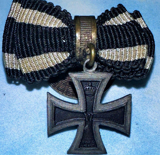 German 1914 Iron Cross 2nd Class Boutonniere - Derrittmeister Militaria Group