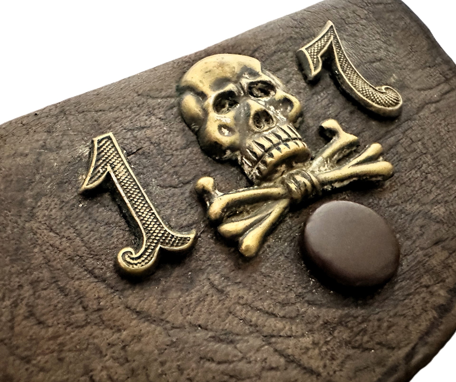 Historical Military Memorabilia: 17th Division Totenkopf Leather Coin Purse