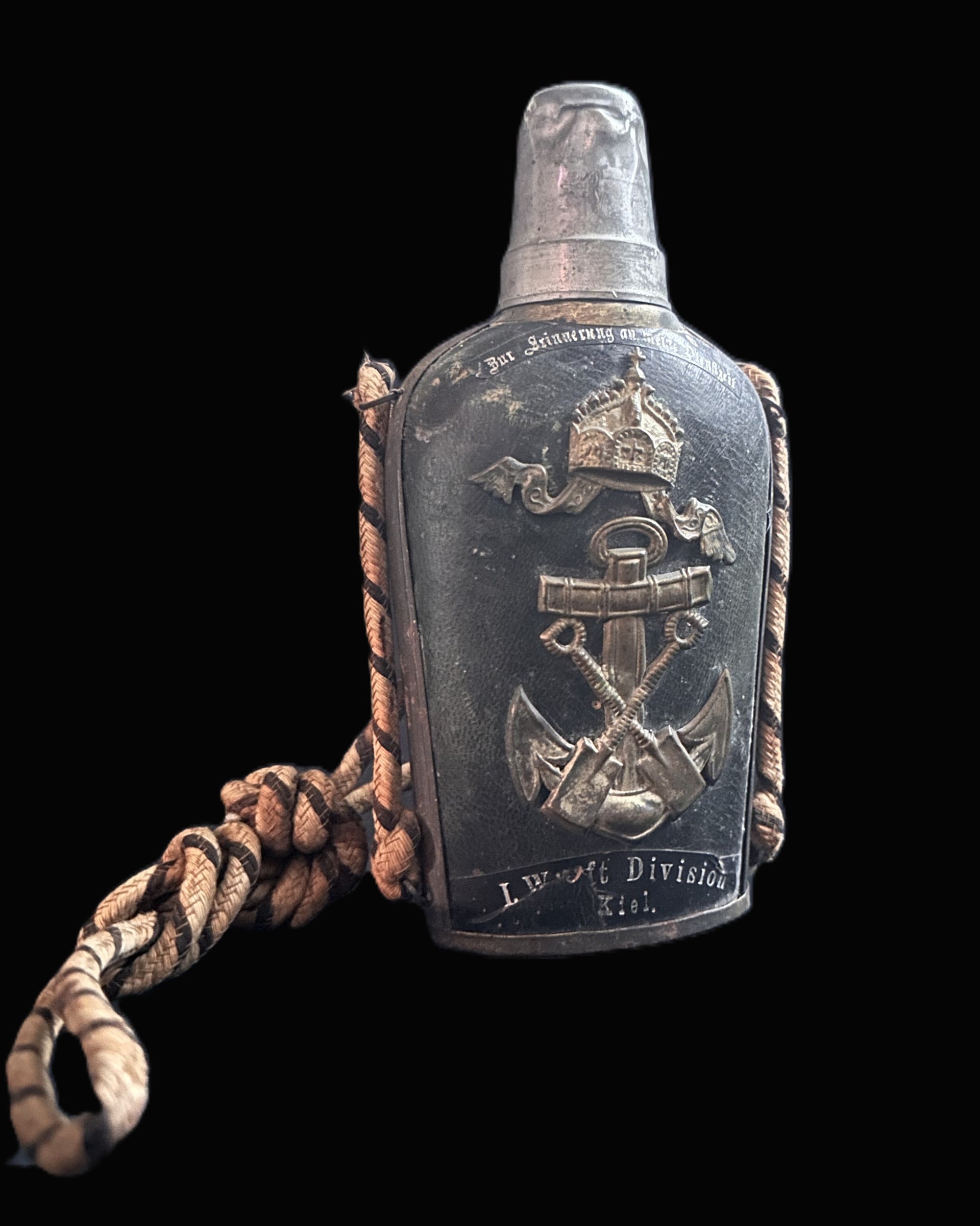 Imperial German Naval Souvenir Flask – 1. Werft Division, Kiel – “Parole Heimath”