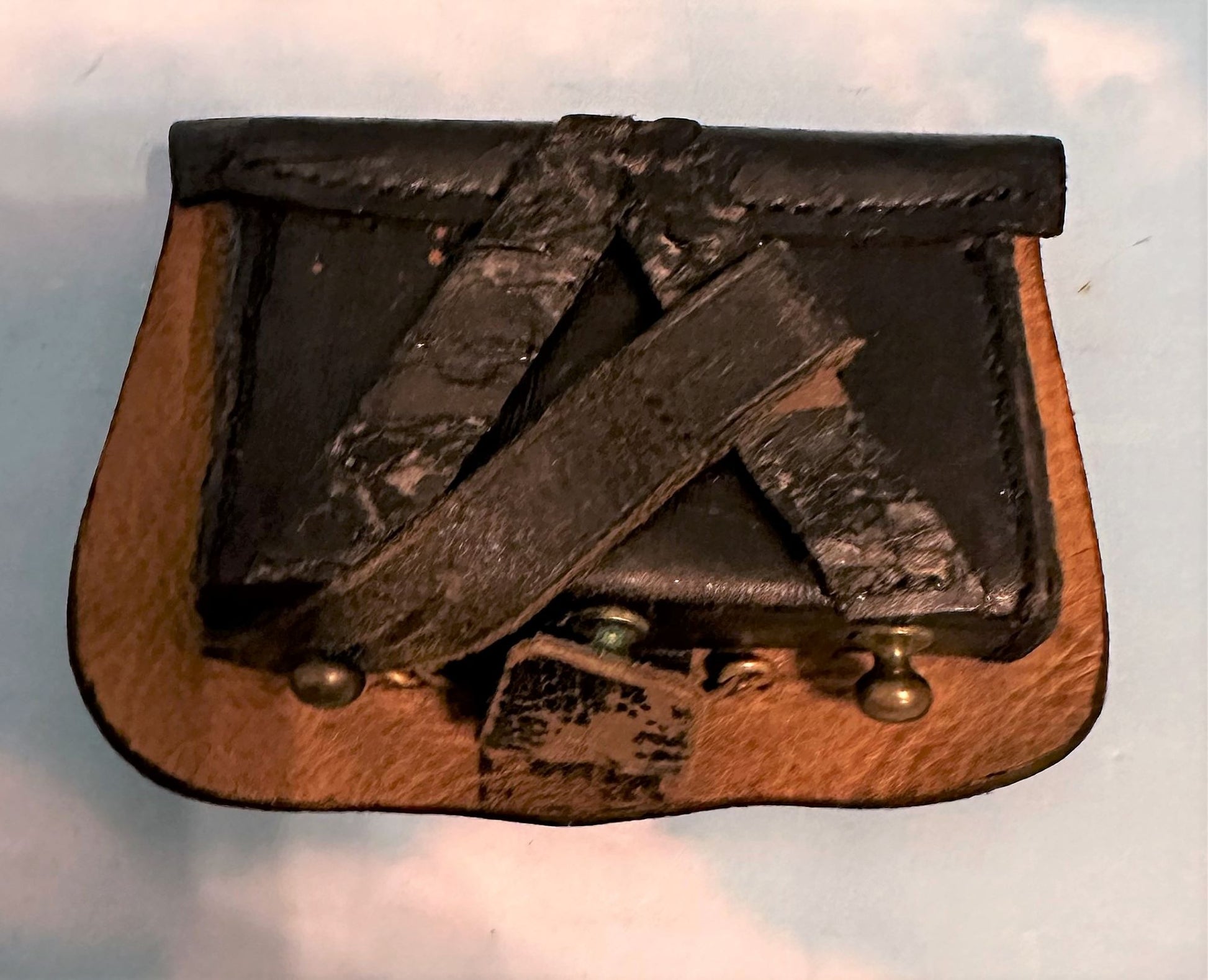 Prussian leather belt and cartridge box once worn by officers of the prestigious 1. Leib-Husaren-Regiment Nr 1 and 2. Leib-Husaren-Regiment Nr 2 - Derrittmeister Militaria Group