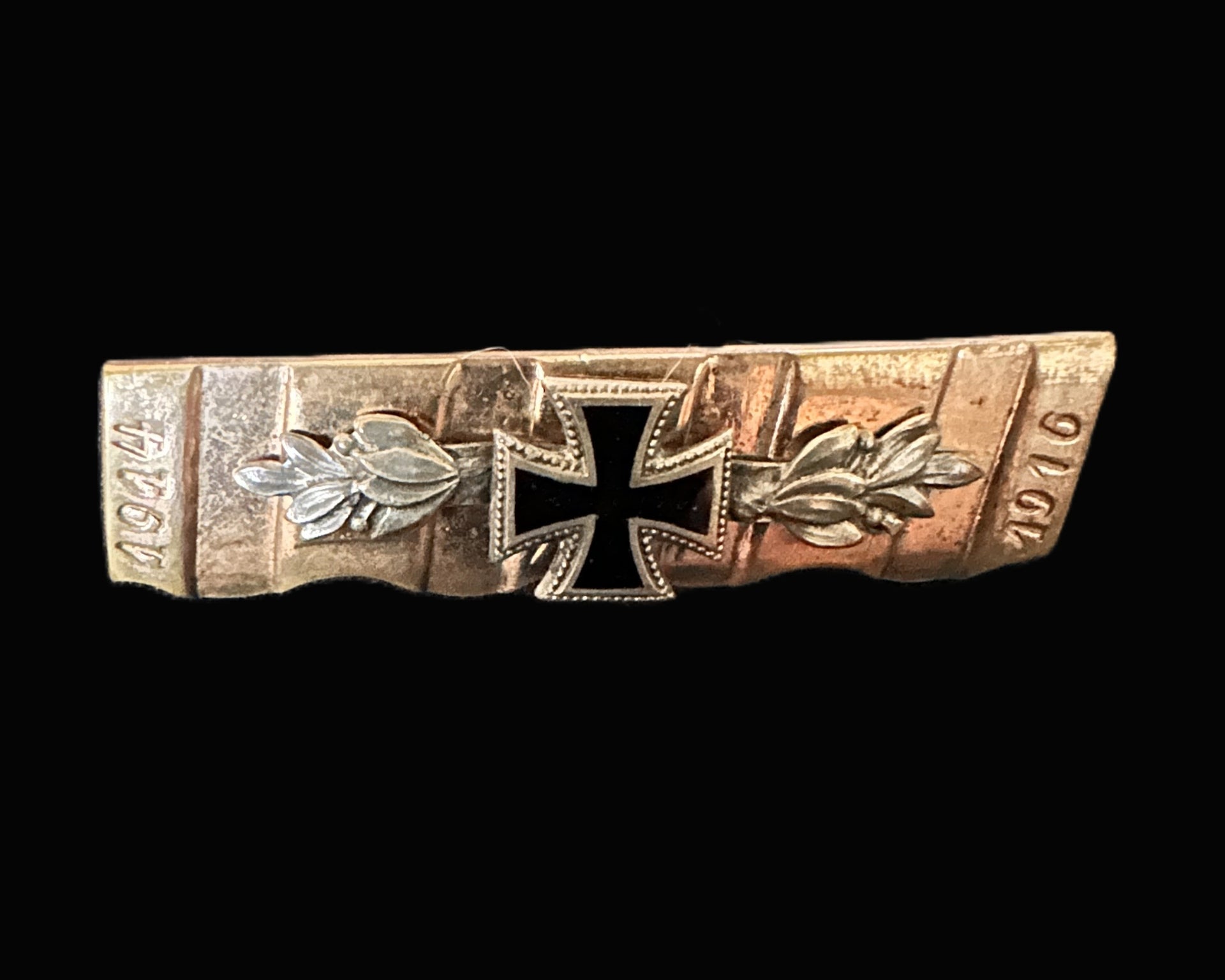 WWI Iron Cross Commemorative Brooch with 1914–1916 Scroll Motif