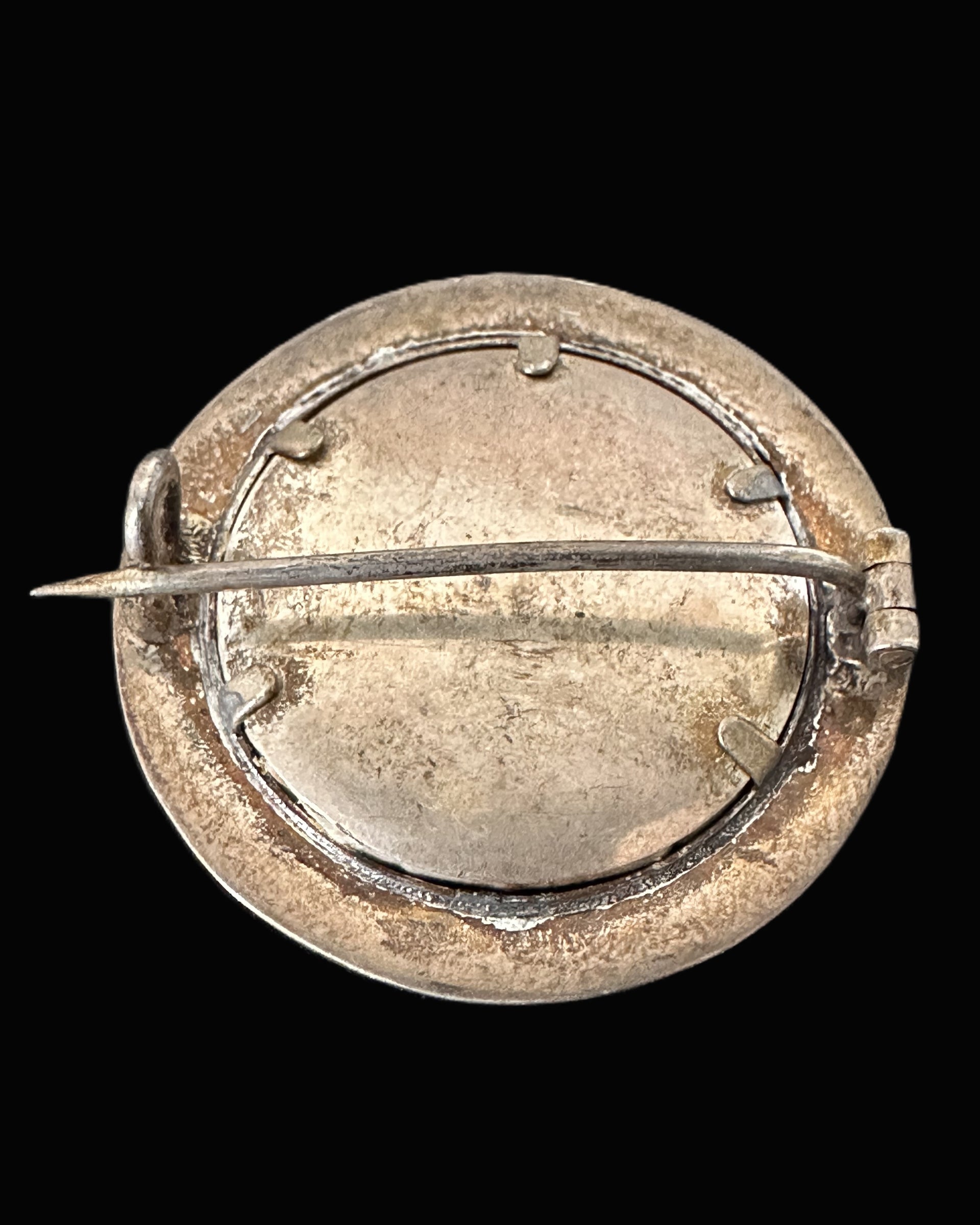 Imperial German Soldier’s Portrait Brooch – WWI-Era Framed Photograph Pin