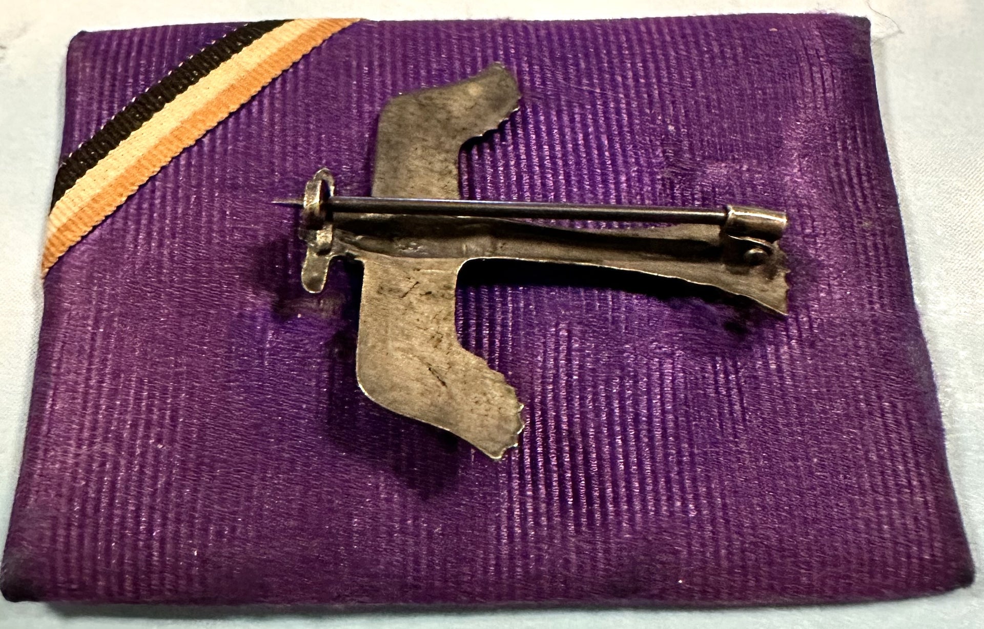 Imperial German Air Service Patriotic Pin with Display Pad - Derrittmeister Militaria Group