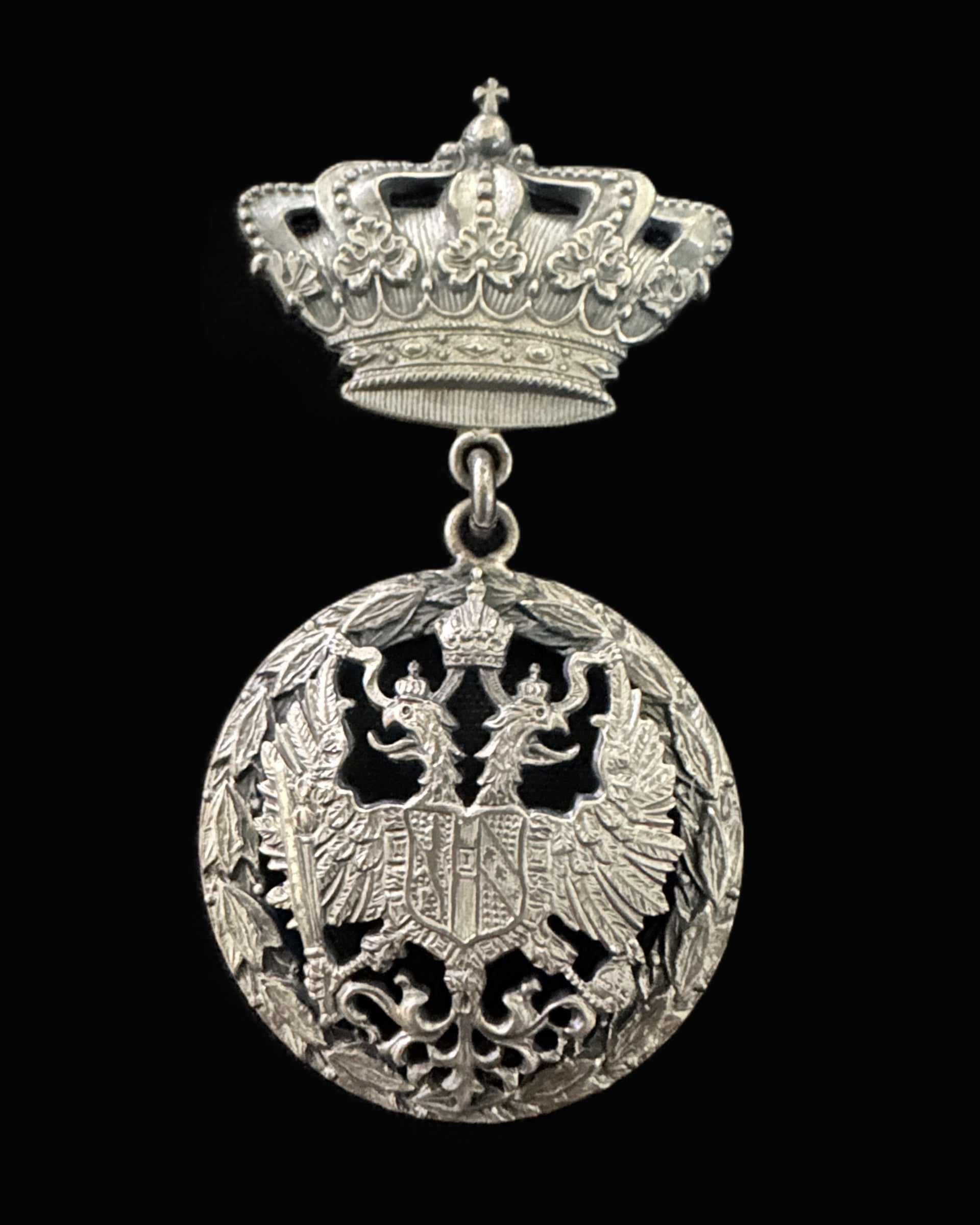 Austro-Hungarian Empire – Officer’s Cap Badge with Imperial Crown and Double-Headed Eagle