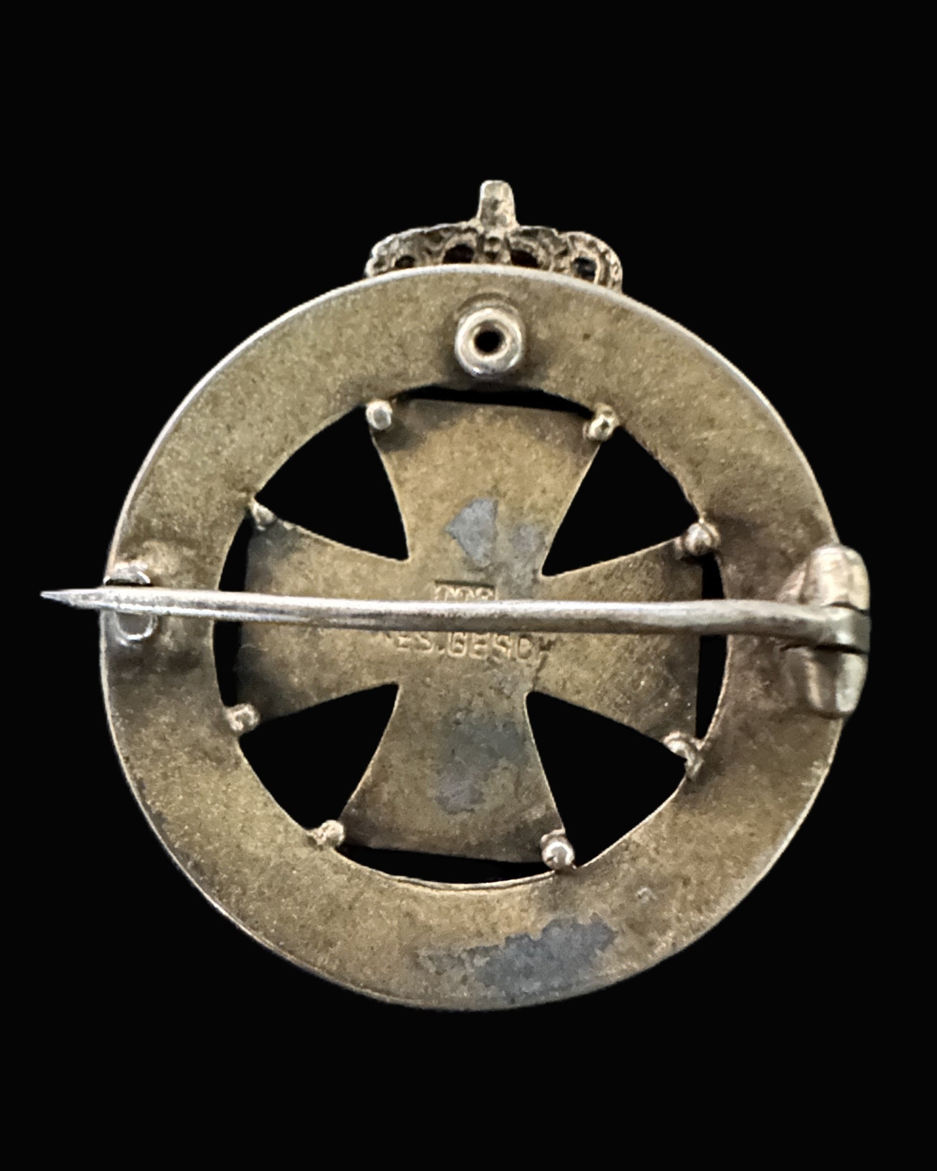 Patriotic Iron Cross Brooch – 1914 Design with Laurel Wreath &amp; Crown (Marked “GES. GESCH.”)
