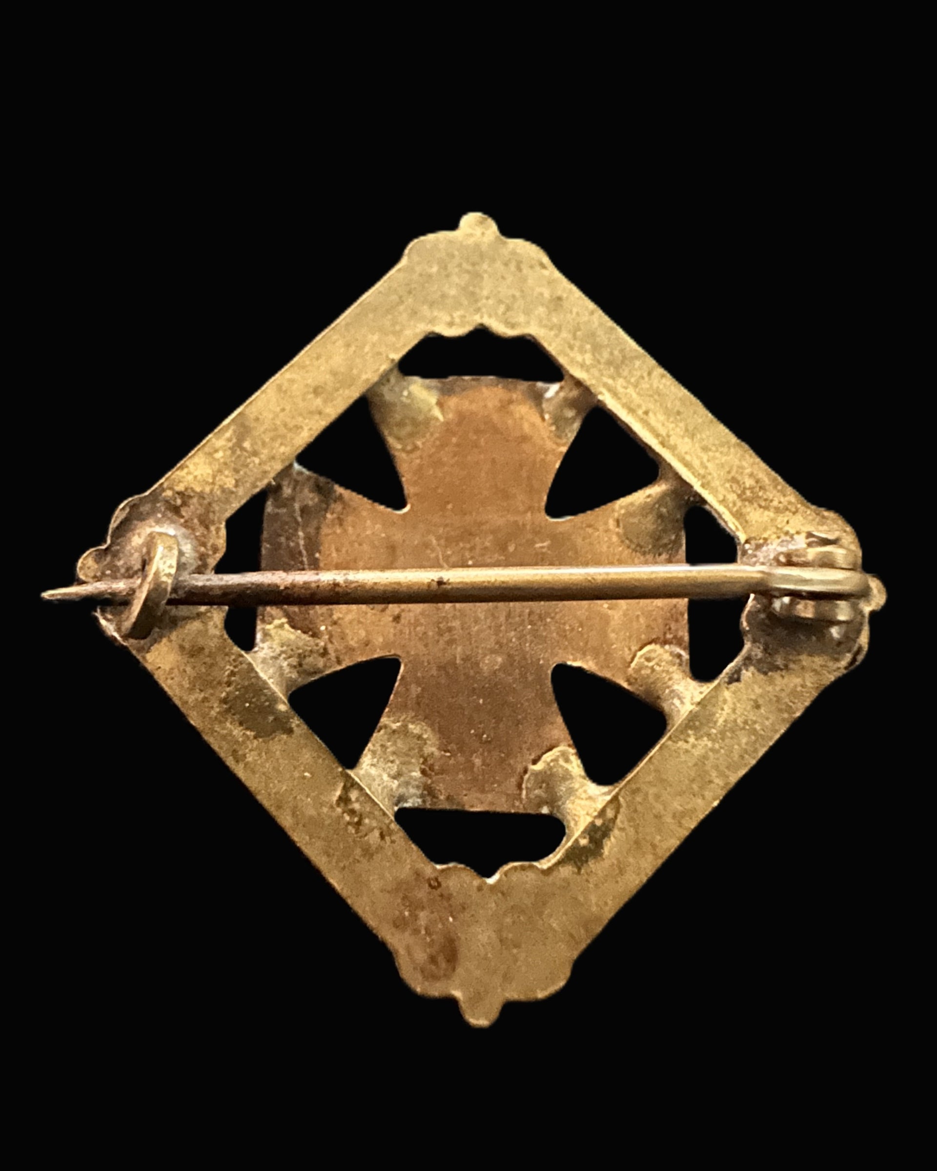 Imperial German WWI Iron Cross 1914 Brooch with Gilt Wreath