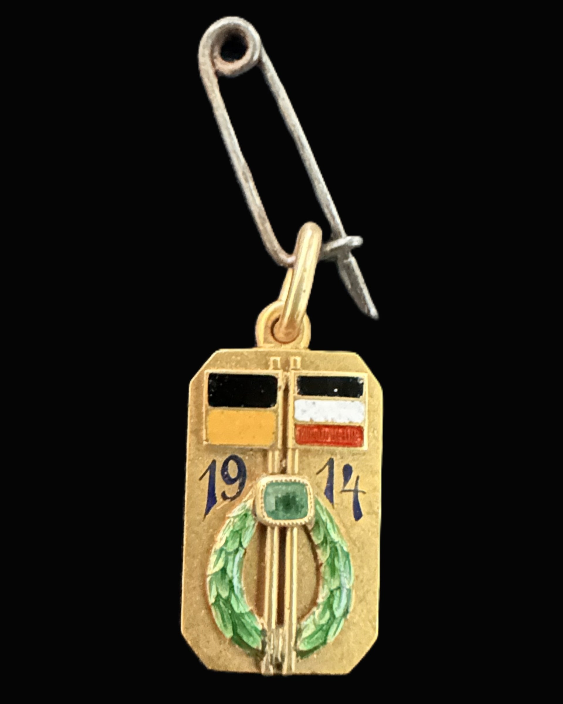 Imperial German Patriotic Pendant – 1914 Enamel & Stone-Set Miniature