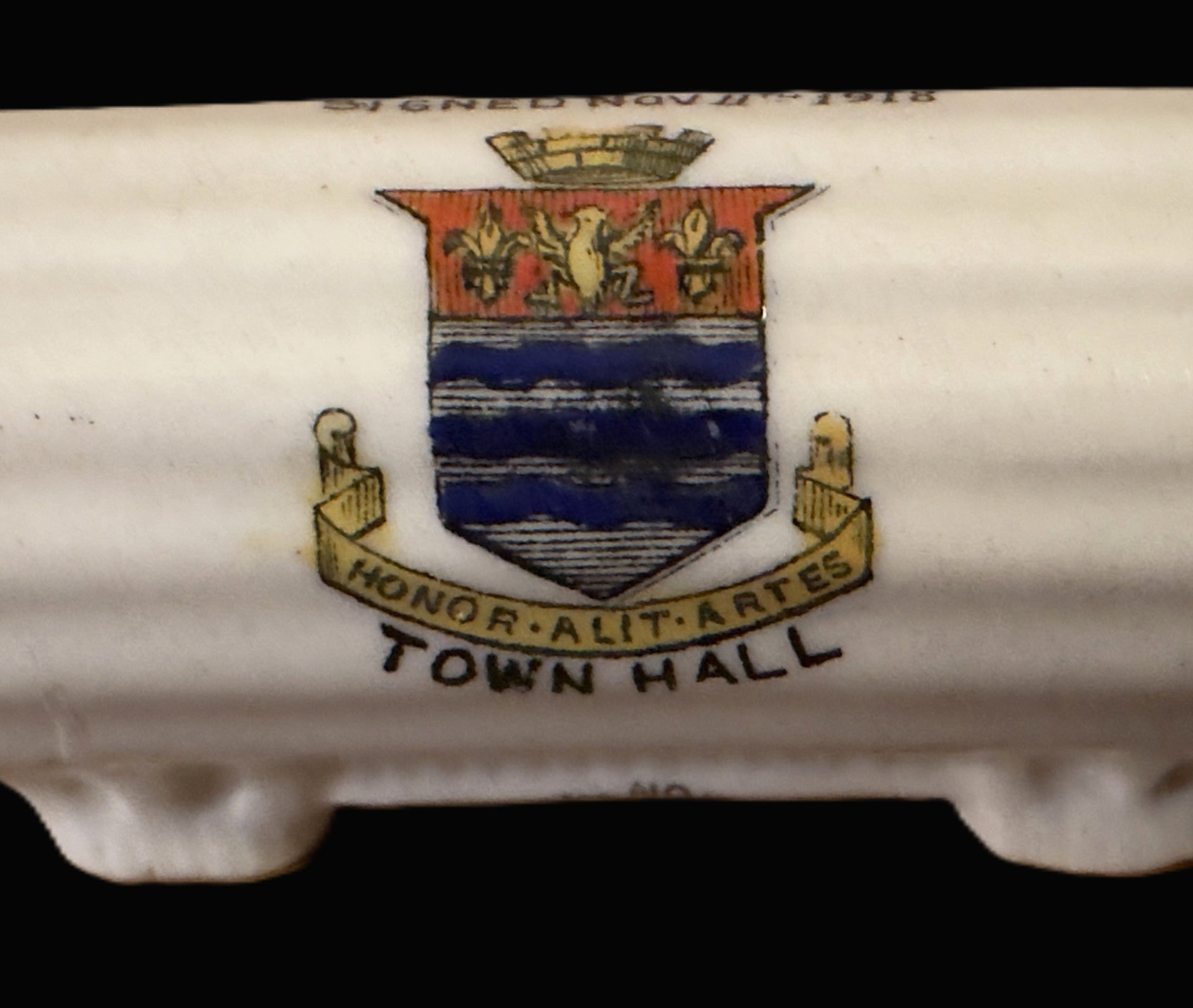 Carlton Crested China Model Airship Armistice 1918 Victory of Justice Southport