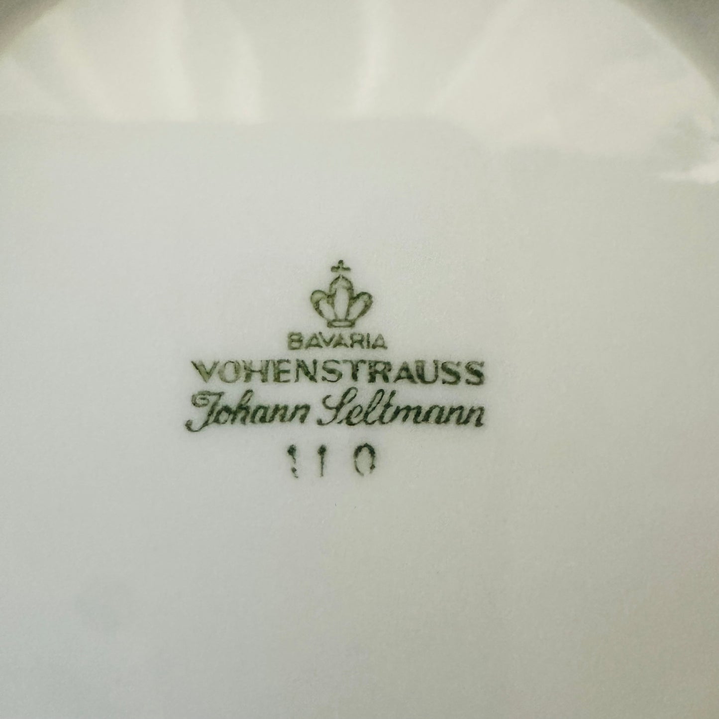 Set of 4 Porcelain Dessert Plates by Johann Seltmann, Vohenstrauß, Bavaria – Oak Leaf and Acorn Motif (ca. Early 20th Century)