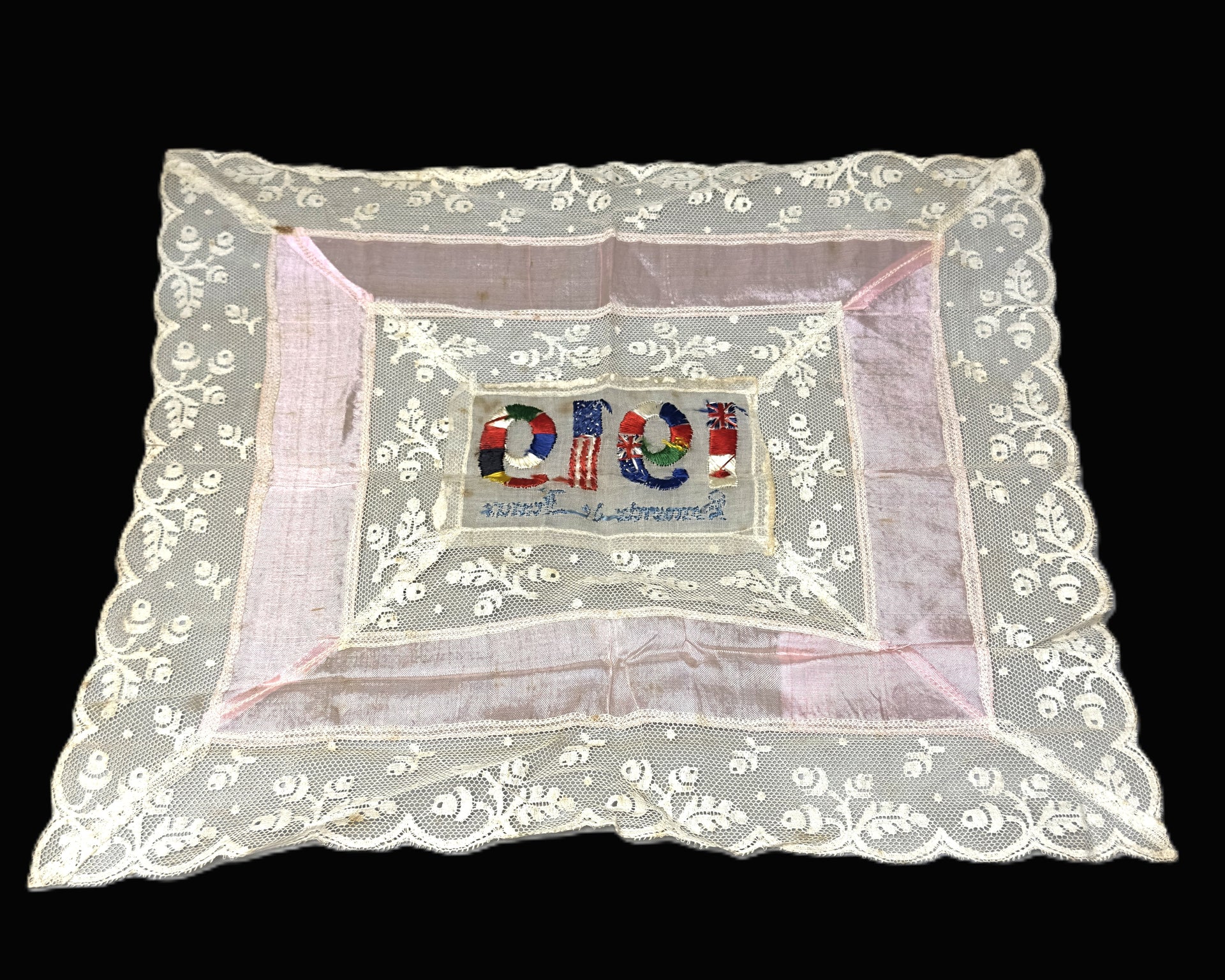 WWI 1919 Souvenir de France Allied Flags Embroidered Lace Textile