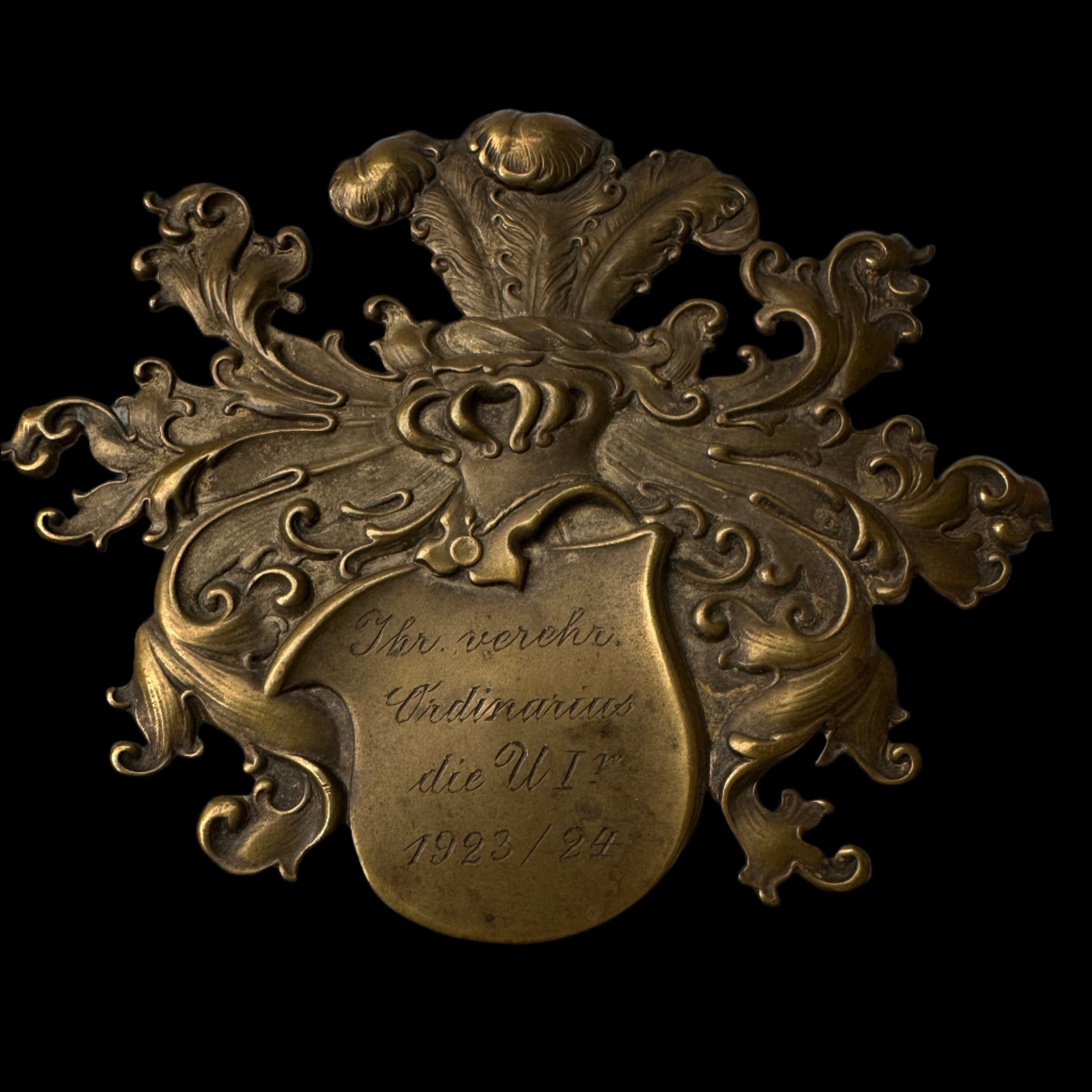 Decorative German Bronze Shield Plaque with Inscription, 1923/1924 – Likely Academic or Ceremonial Presentation Piece