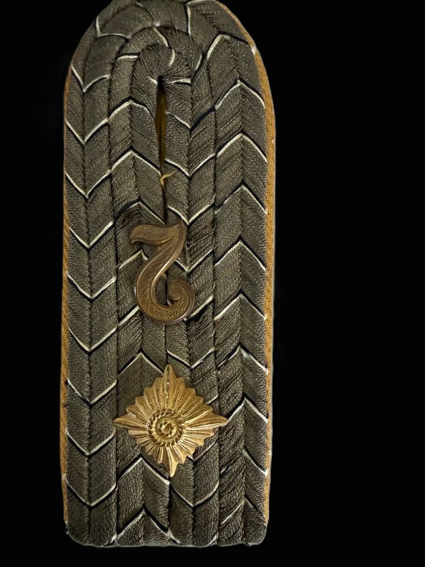 Imperial German Uhlan Regiment 7 Baden Oberleutnant Feldgrau Shoulder Board