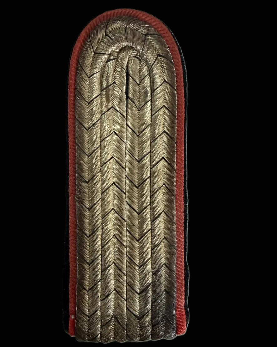 Imperial German Guard Pioneer Battalion Leutnant Shoulder Board Black Underlay