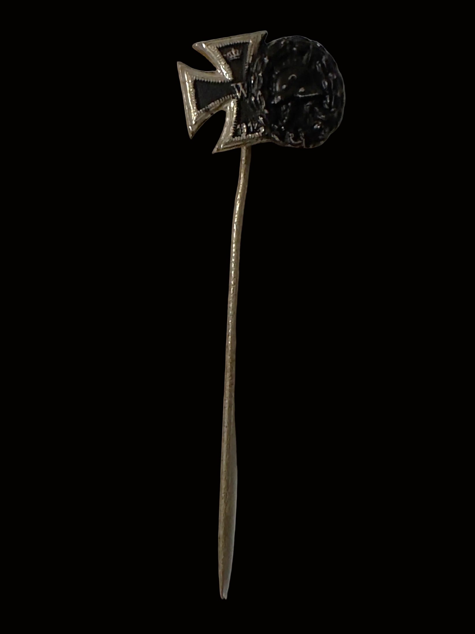 WWI Imperial German Patriotic Stickpin 1914 Iron Cross and Pickelhaube in Wreath
