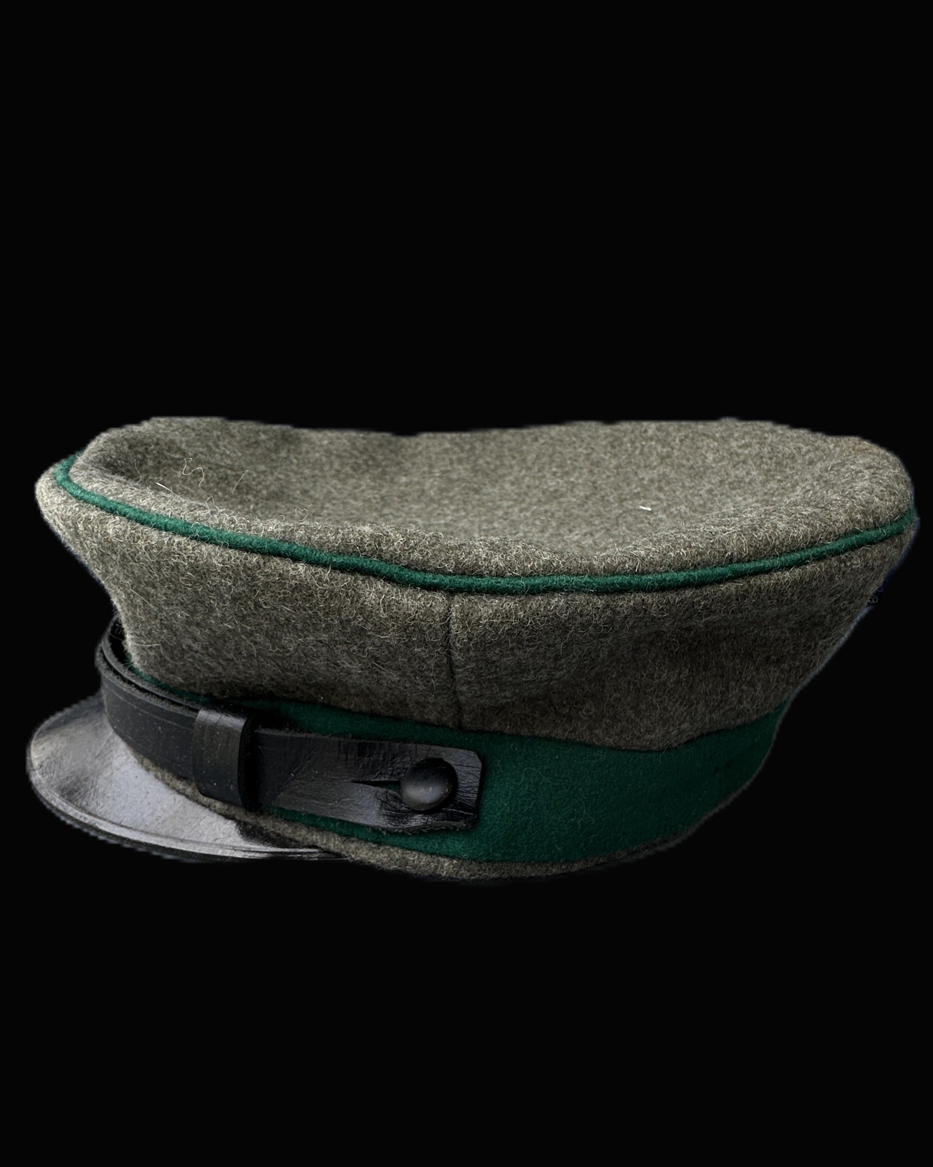 Imperial German Jaeger Schirmmutze 1.J.B. 1915 w/Karpathenkorps Badge