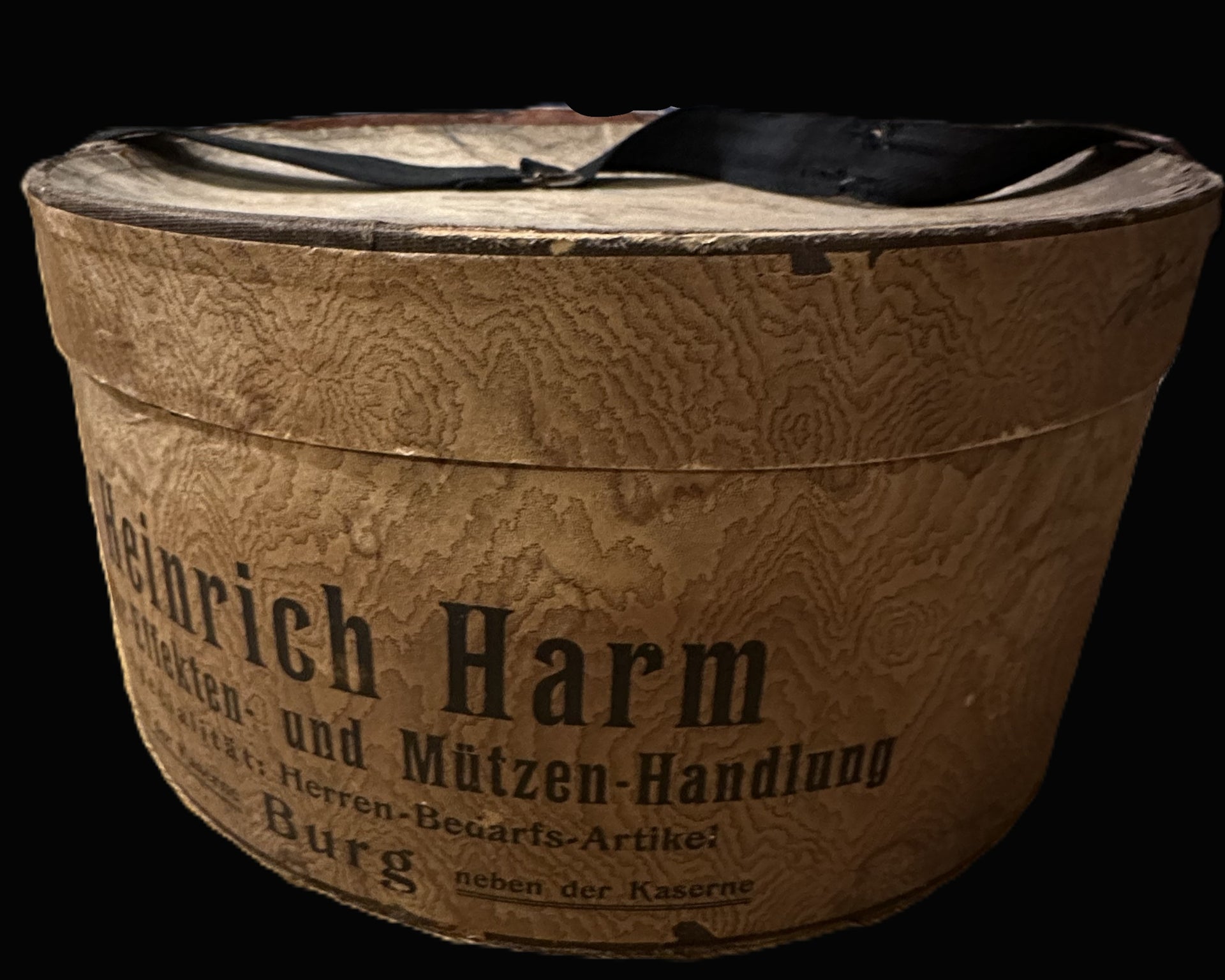 Attributed Prussian Officer’s Graf Kürassier Rgt. 7 Schirmmütze