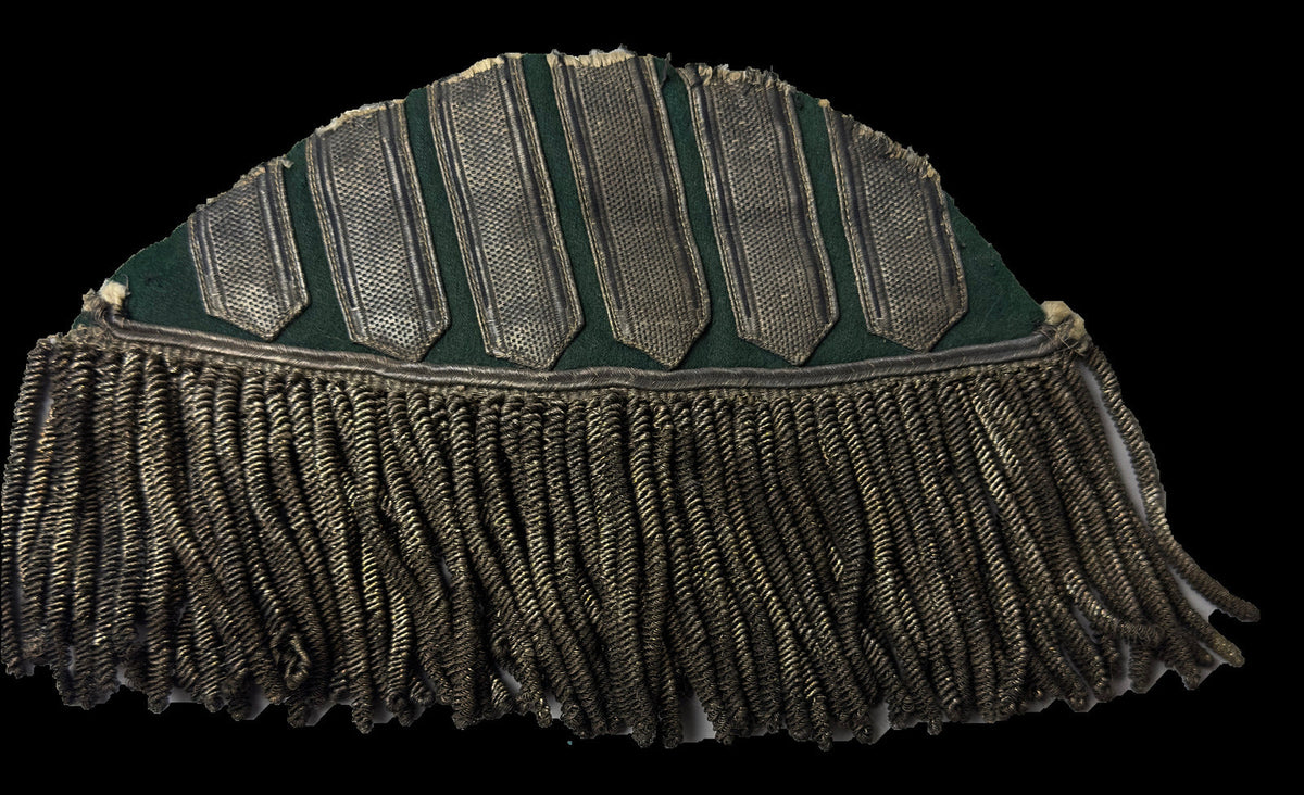 German Musician's Single Swallow's Nest in Green with Bullion Fringe