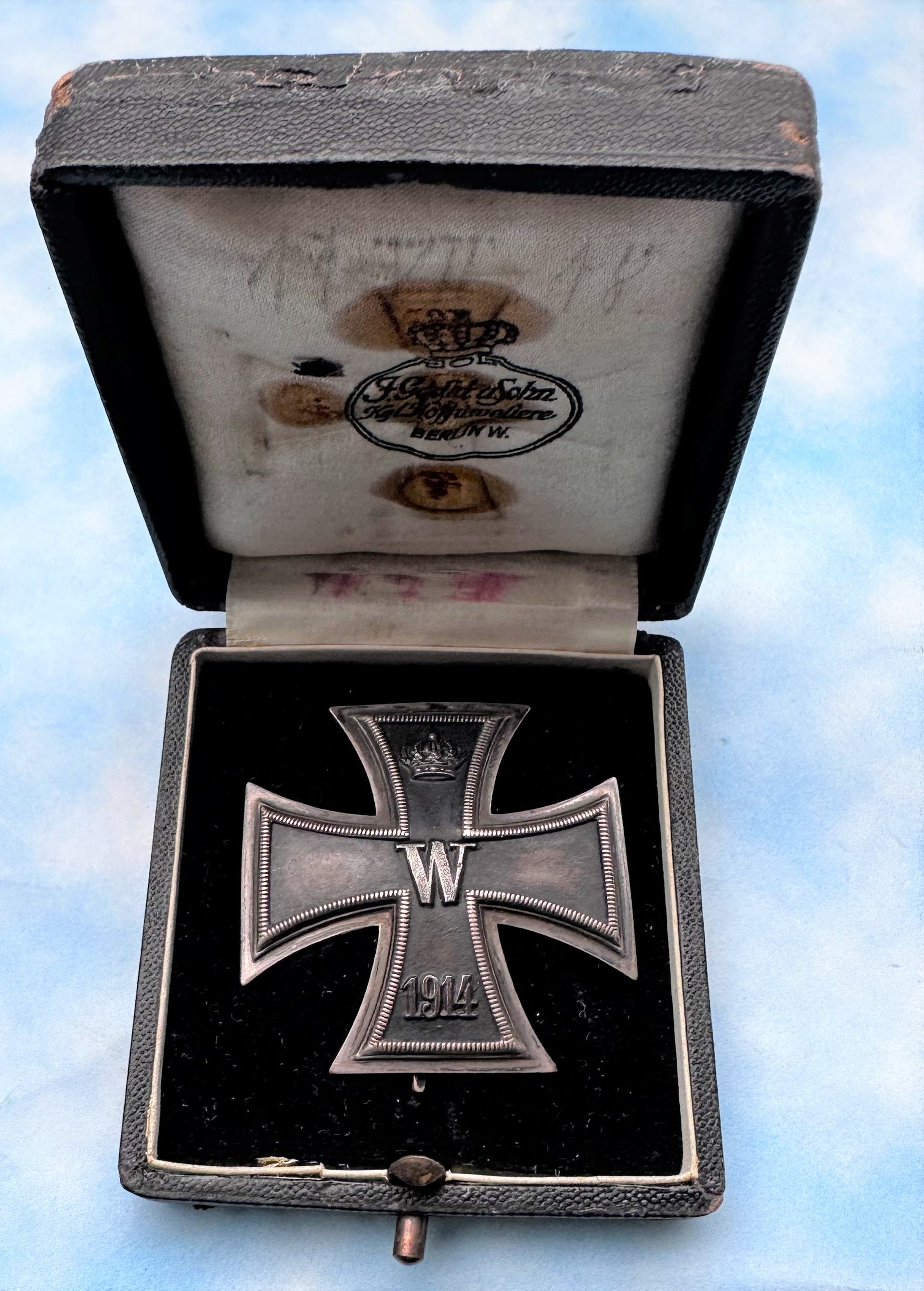 German 1914 Iron Cross 1st Class - J. Godet & Sohn - Vaulted - With Side Hooks - In the Original Presentation Case - Derrittmeister Militaria Group