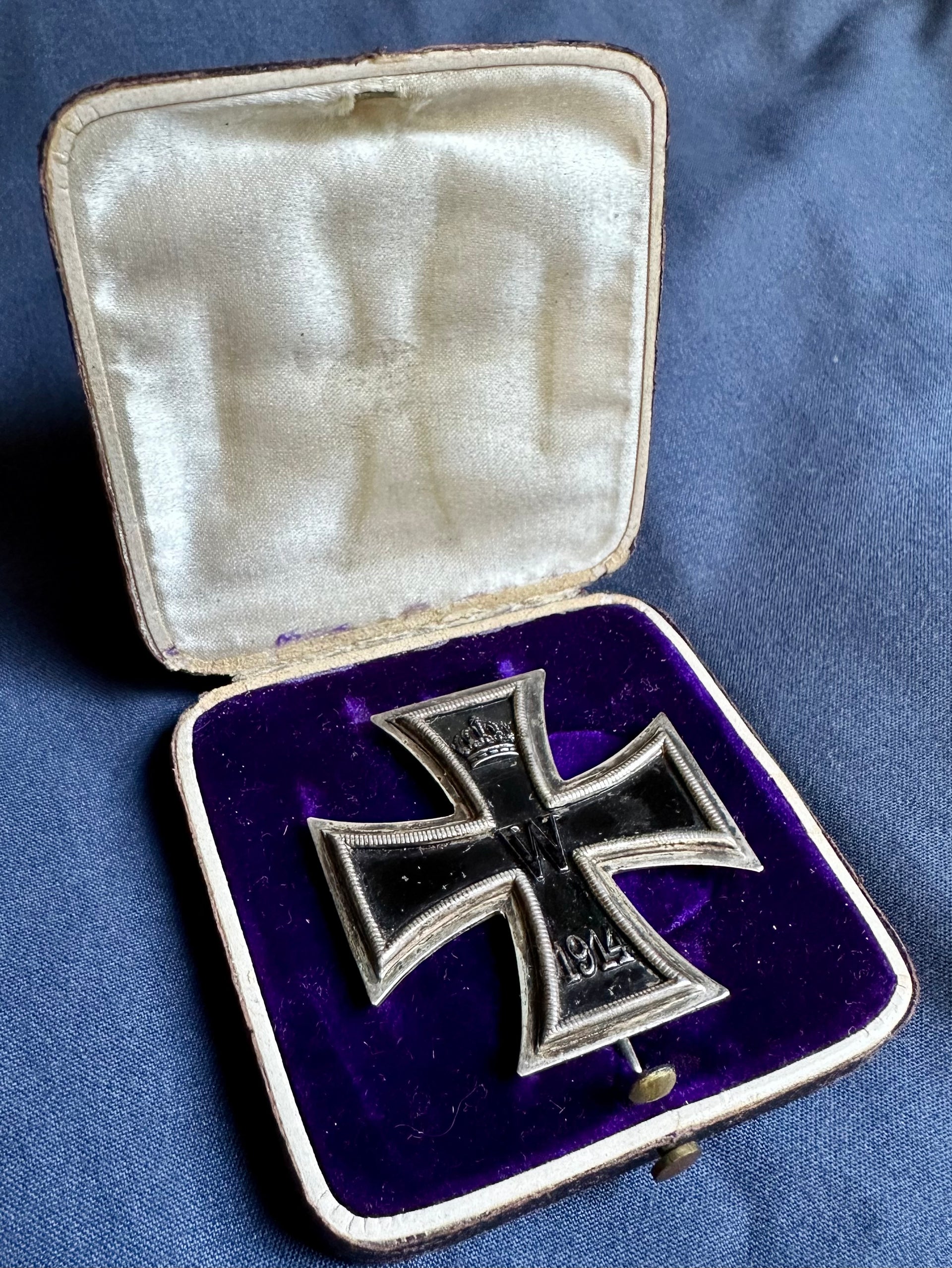 German Iron Cross 1914 Hallmarked "KO" in presentation case - Derrittmeister Militaria Group