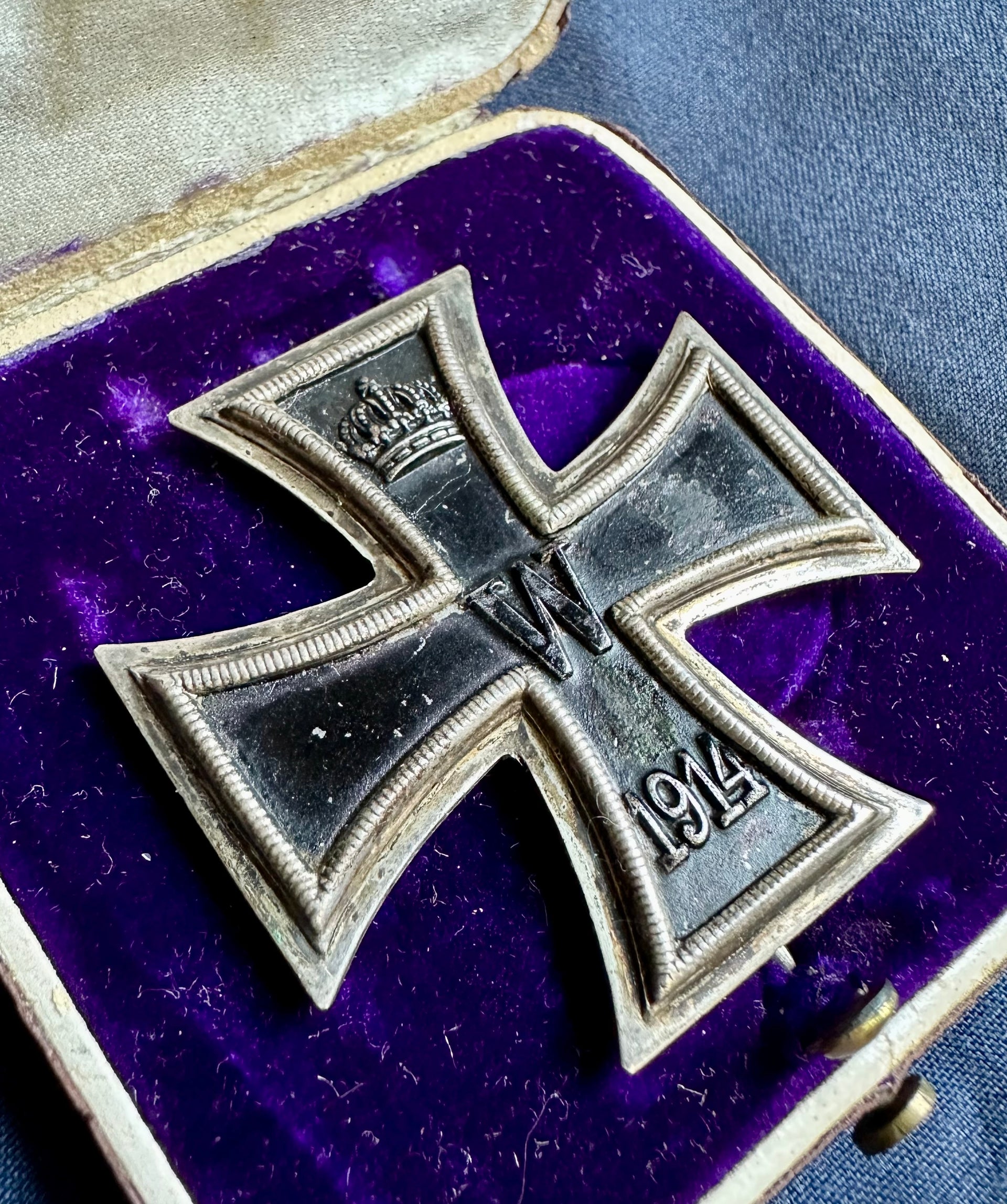 German Iron Cross 1914 Hallmarked "KO" in presentation case - Derrittmeister Militaria Group
