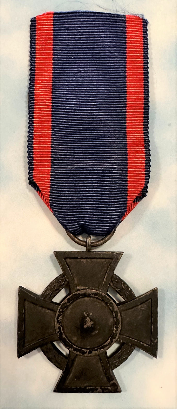 Oldenburg Friedrich-August Cross 2nd Class 1914 featuring the spange "Vor Dem Feinde" - Derrittmeister Militaria Group