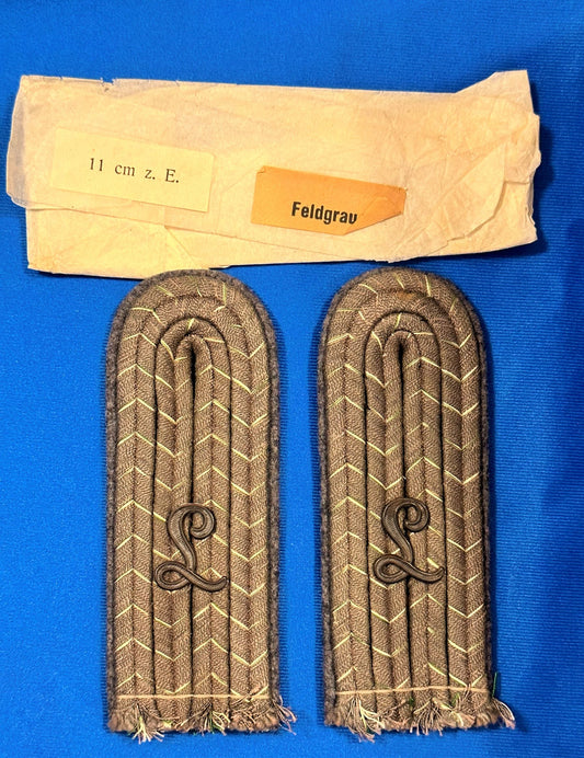 Germany Shoulder Boards for Leutnant in Luftschiffer Bataillione M1915 Feldgrau with original paper - Derrittmeister Militaria Group