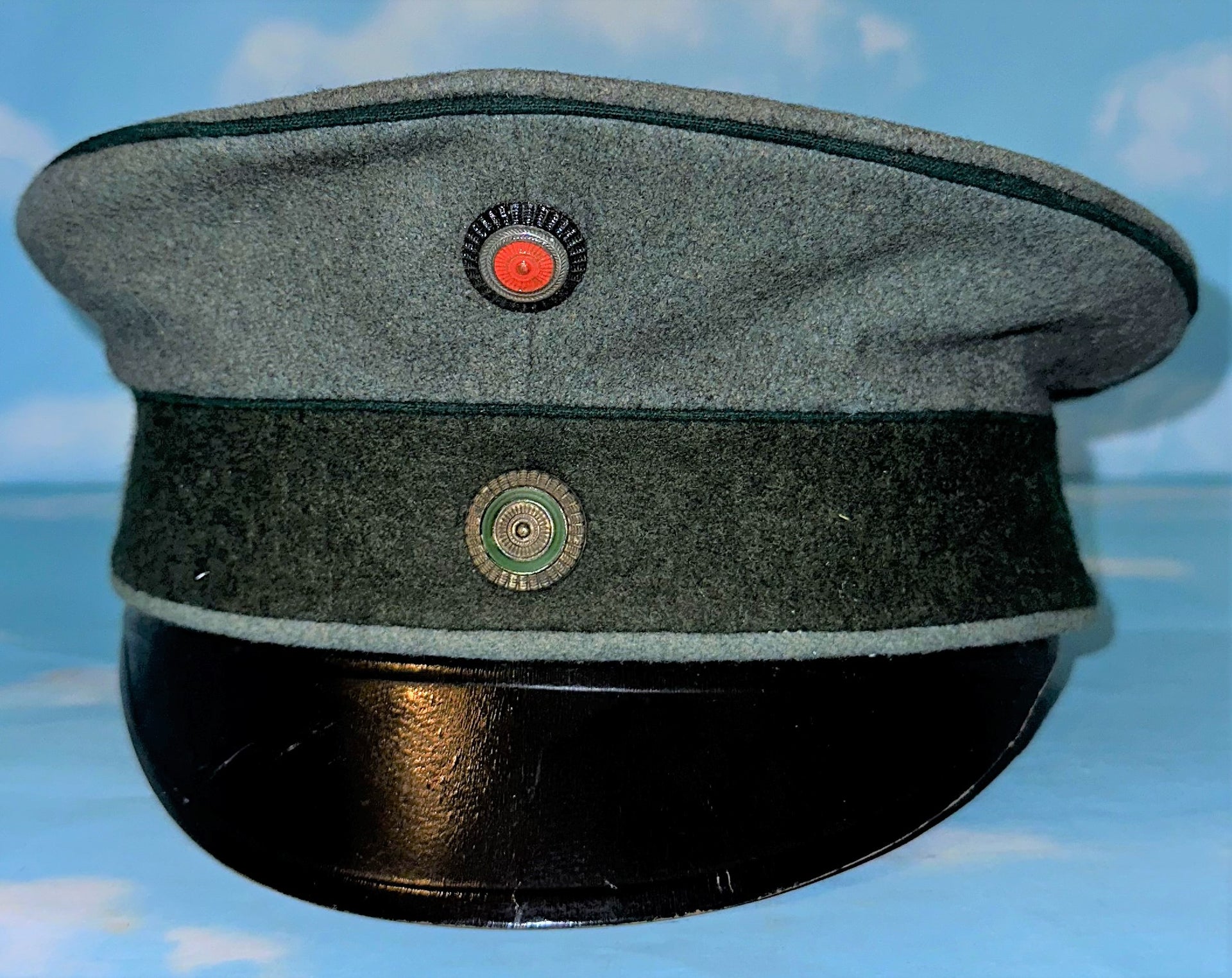 Saxon Schirmmütze / Visor Cap for Officer in Jäger-Bataillone in feldgrau - Derrittmeister Militaria Group