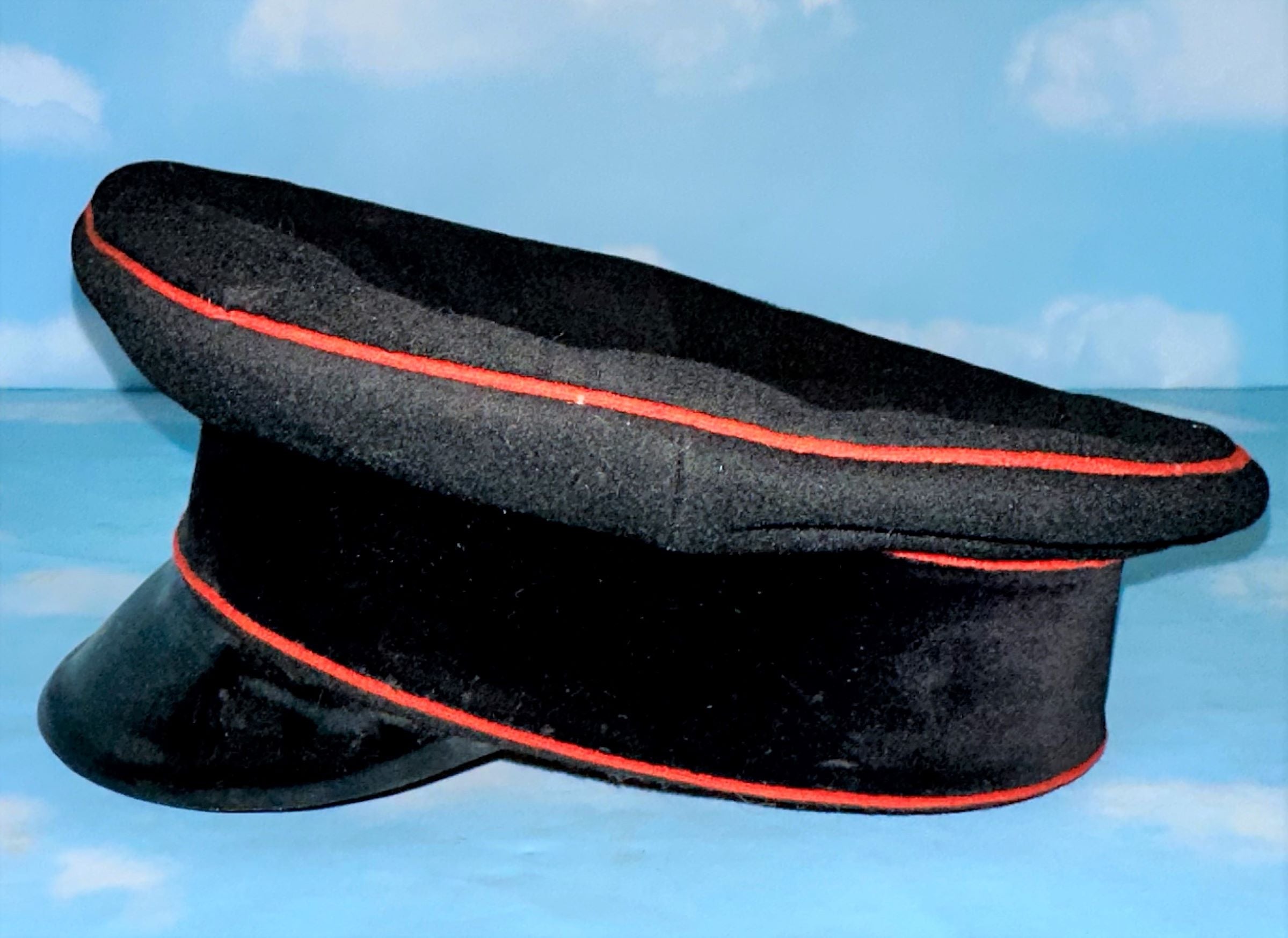 Prussian Schirmmutze / Visor Cap for Officer in Artillerie - Derrittmeister Militaria Group