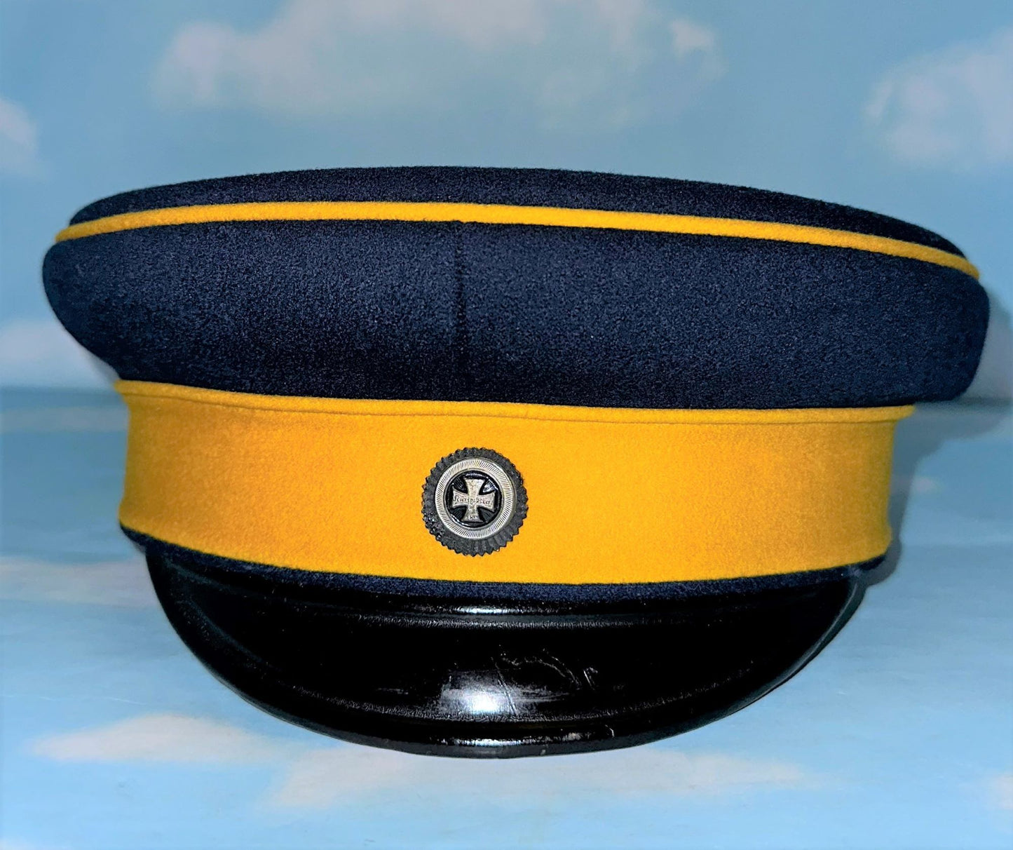 Prussian Schirmütze / Visor Cap for reserve Officer in 3. Garde-Ulanen-Regiment - Derrittmeister Militaria Group